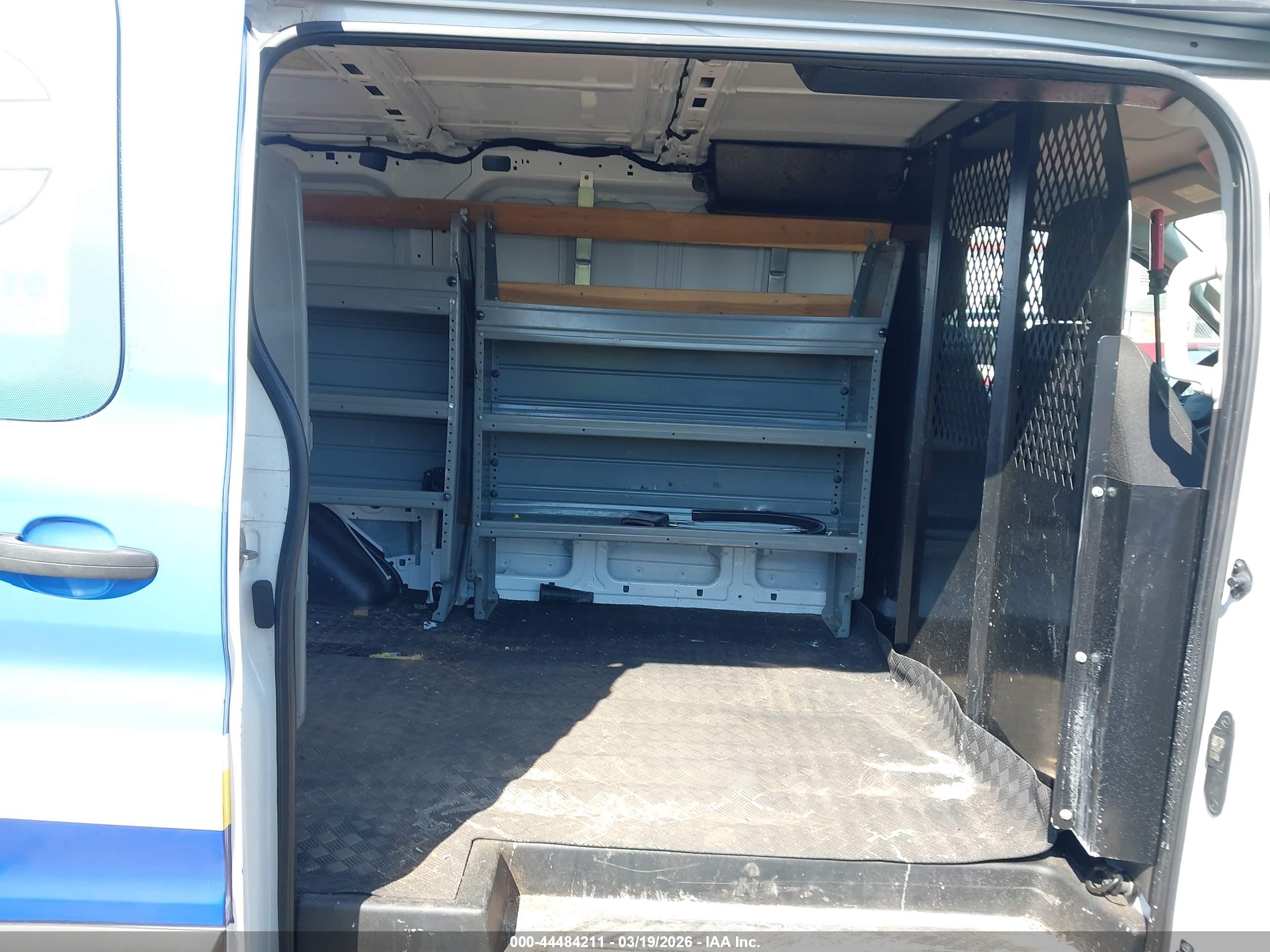 FORD TRANSIT-250 image 8