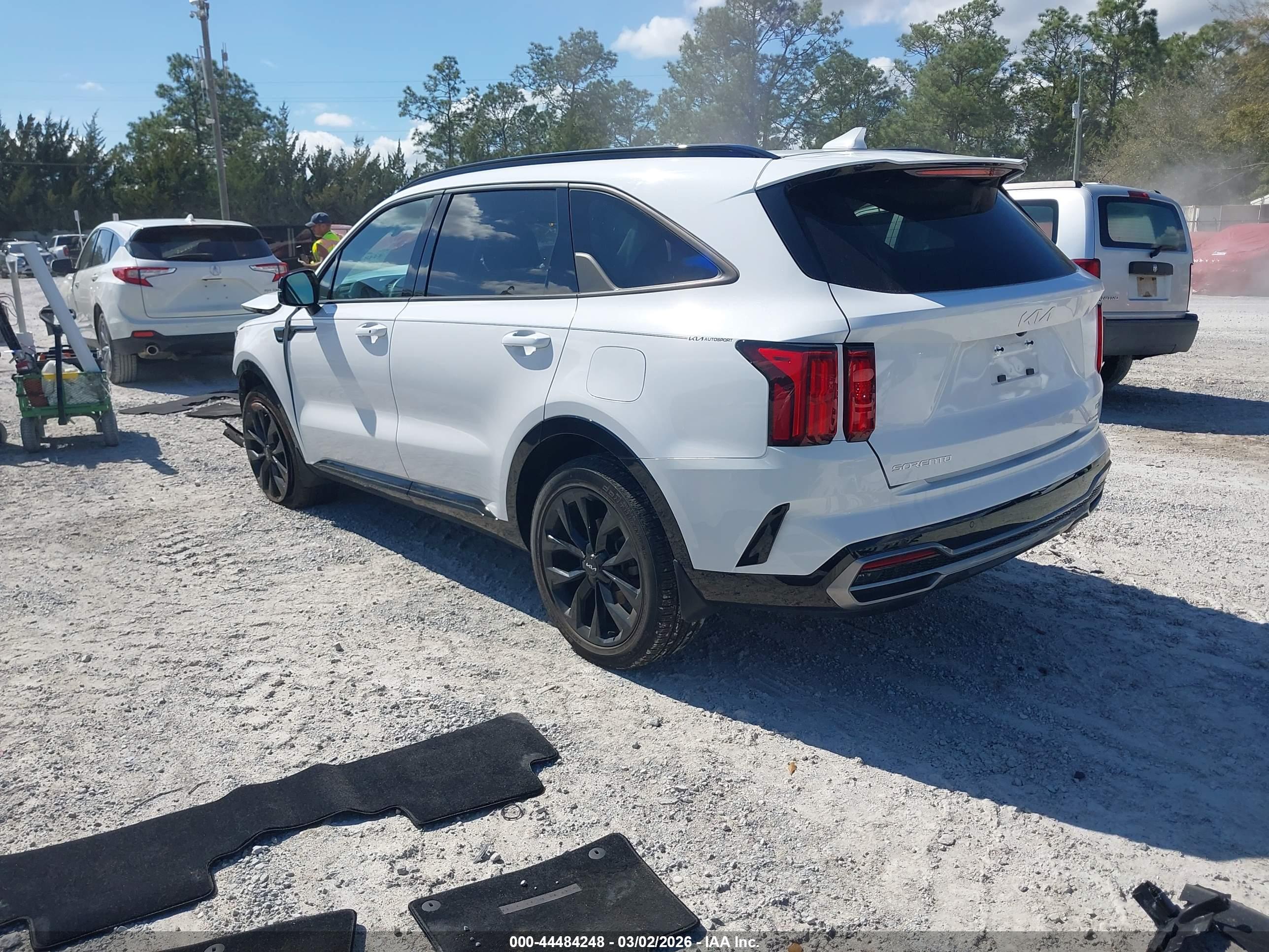 KIA SORENTO image 3