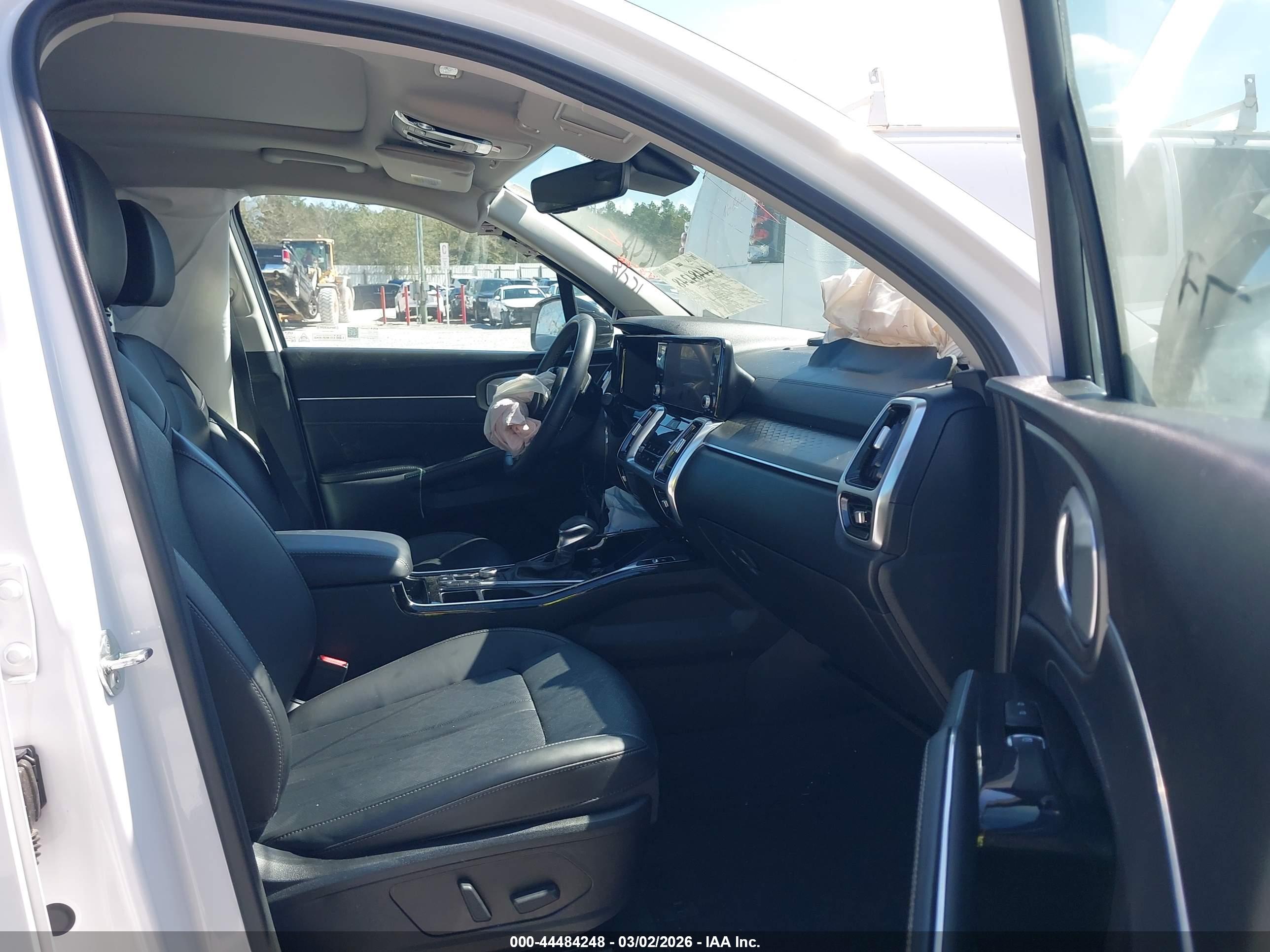 KIA SORENTO image 5