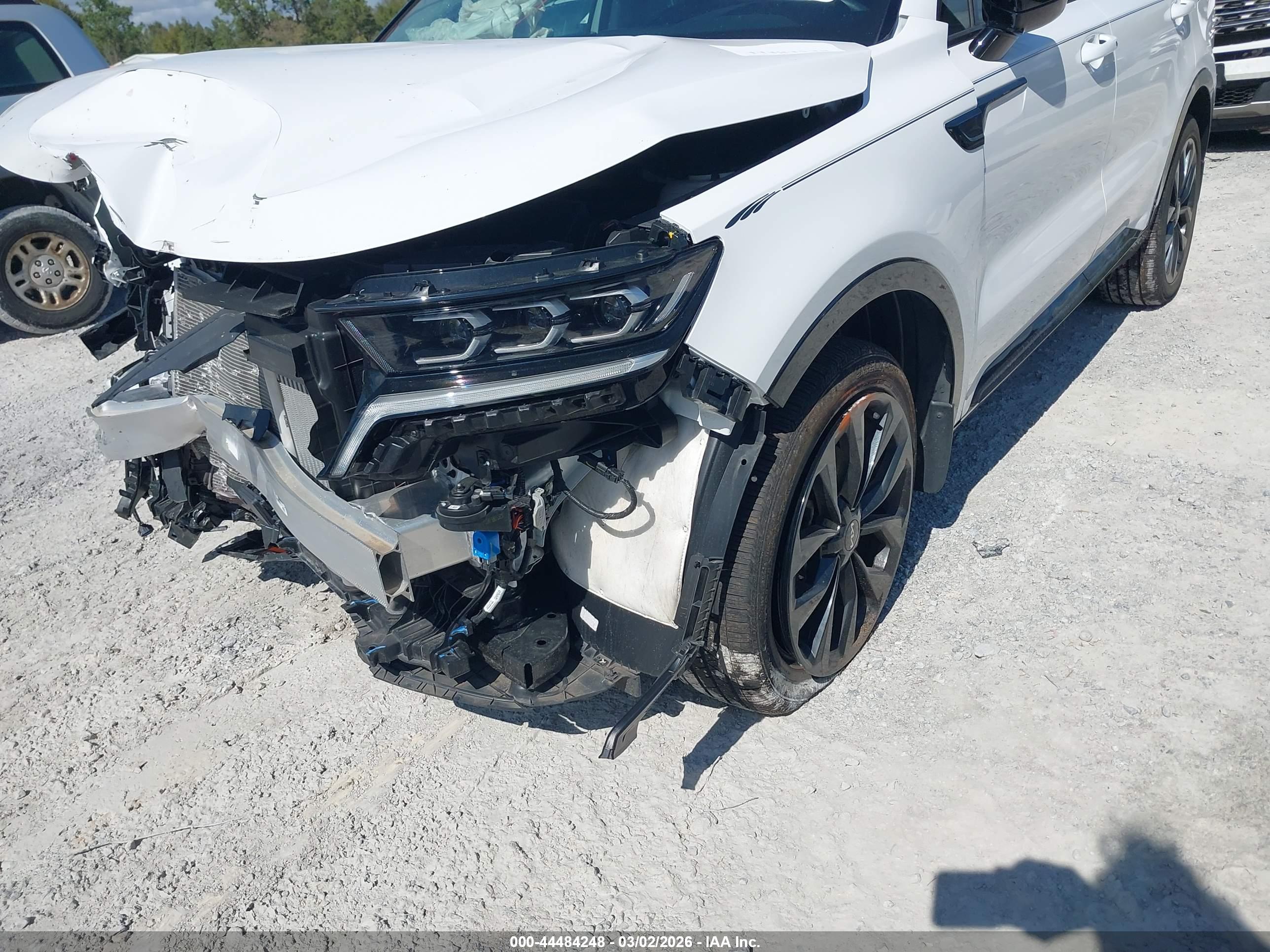 KIA SORENTO image 6