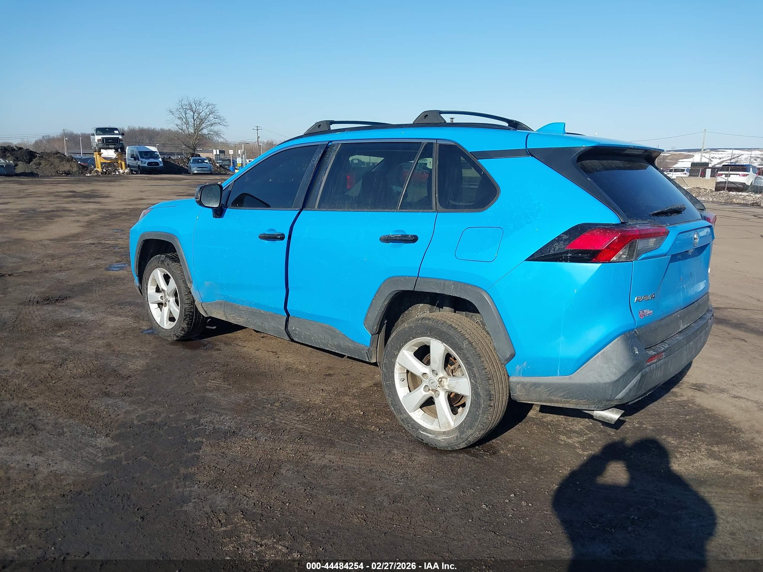 TOYOTA RAV4 image 3
