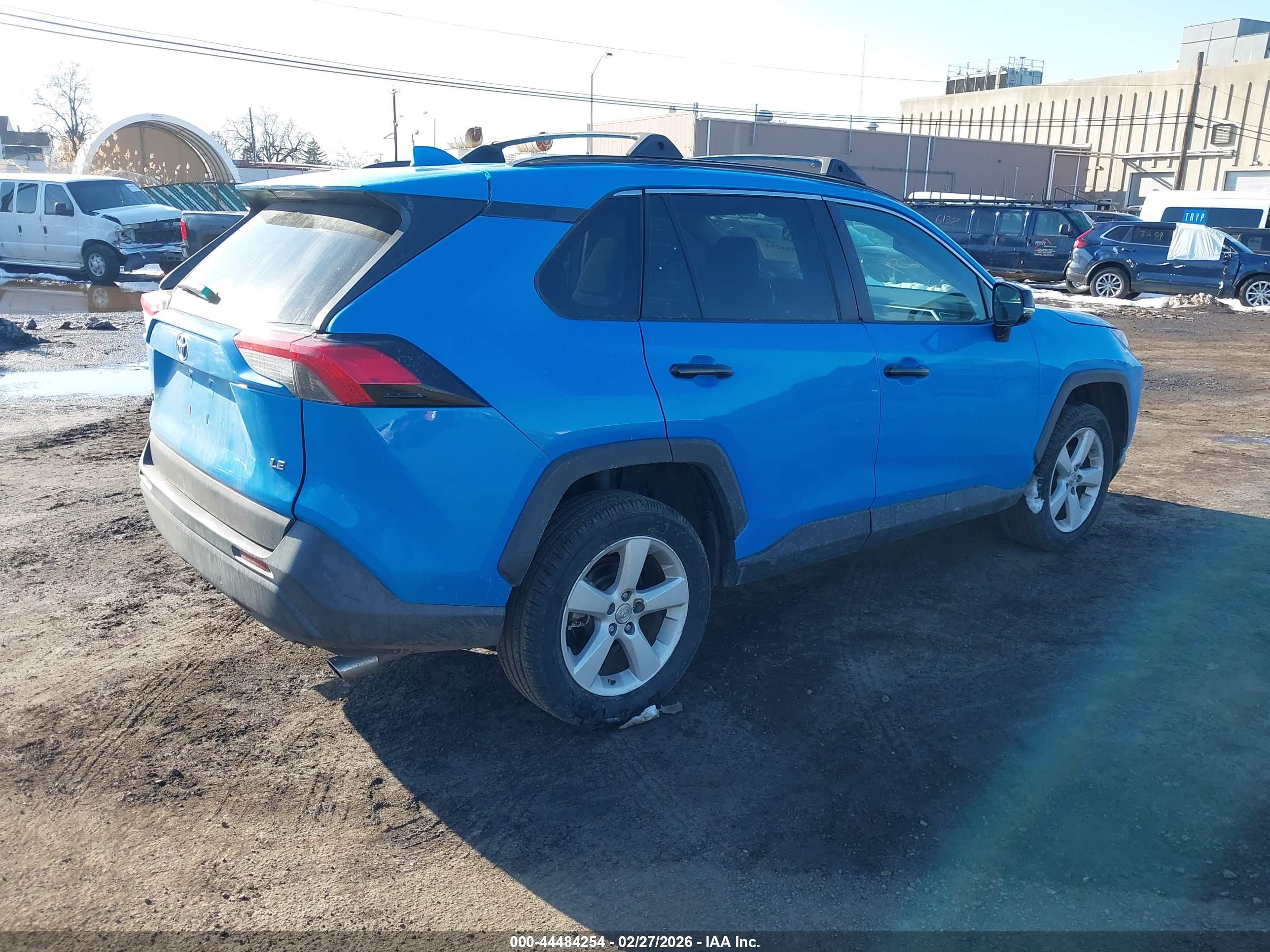 TOYOTA RAV4 image 4