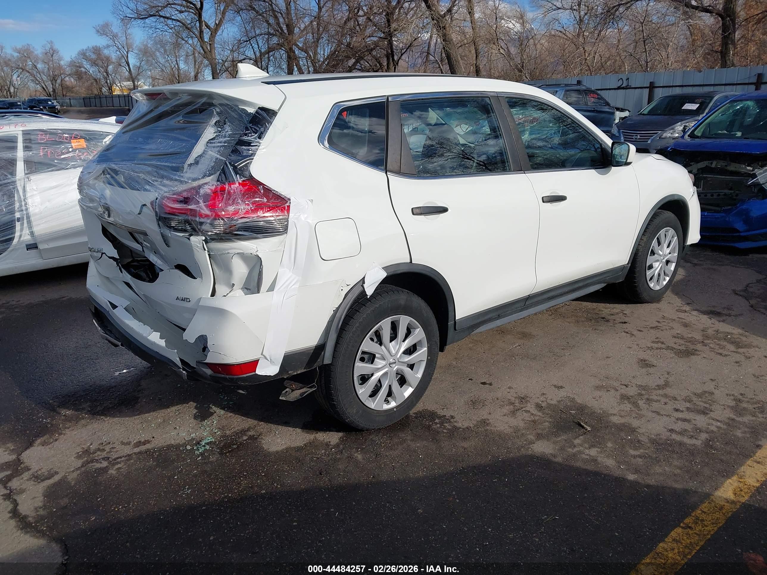 NISSAN ROGUE image 4