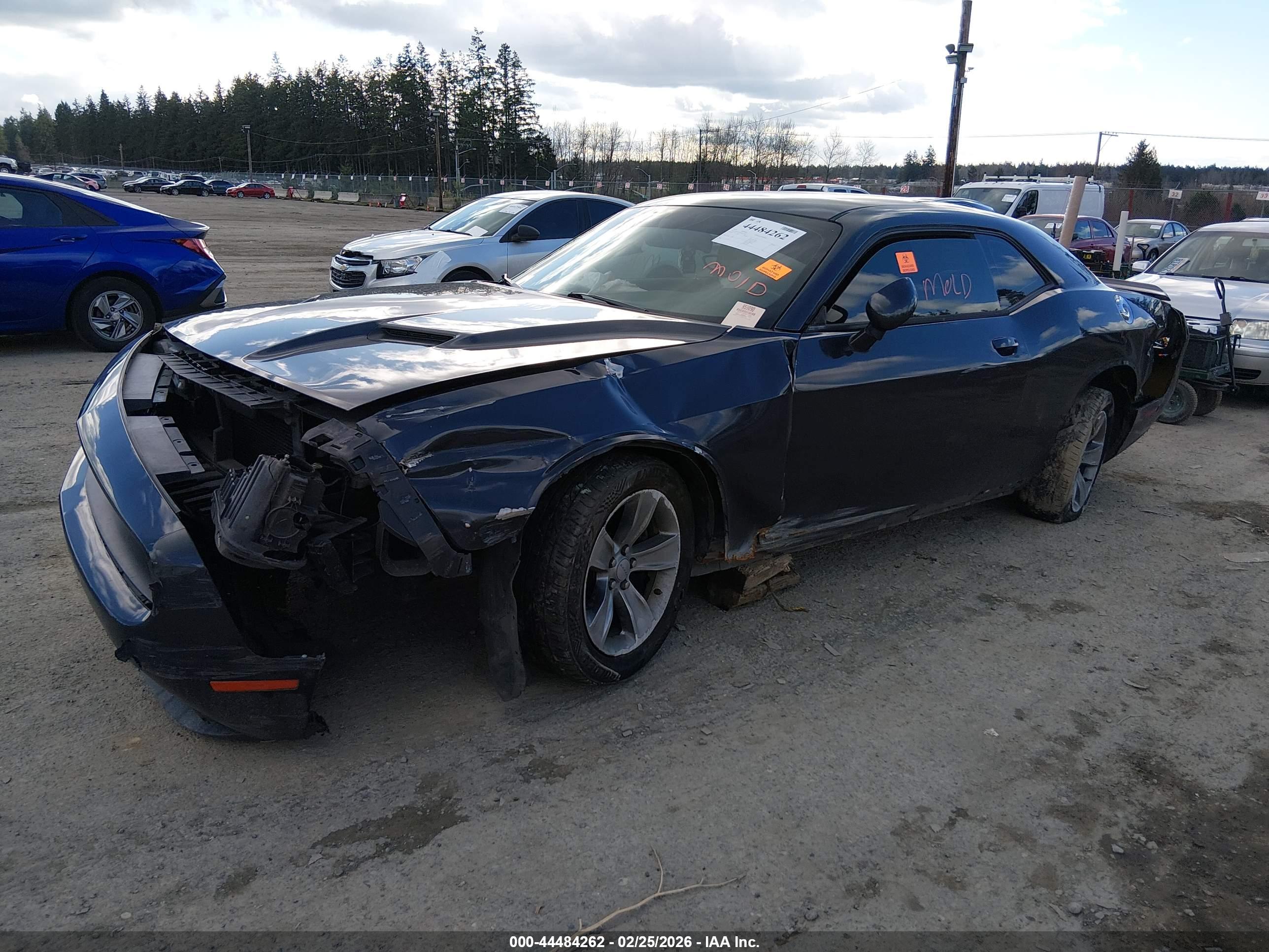 DODGE CHALLENGER image 2