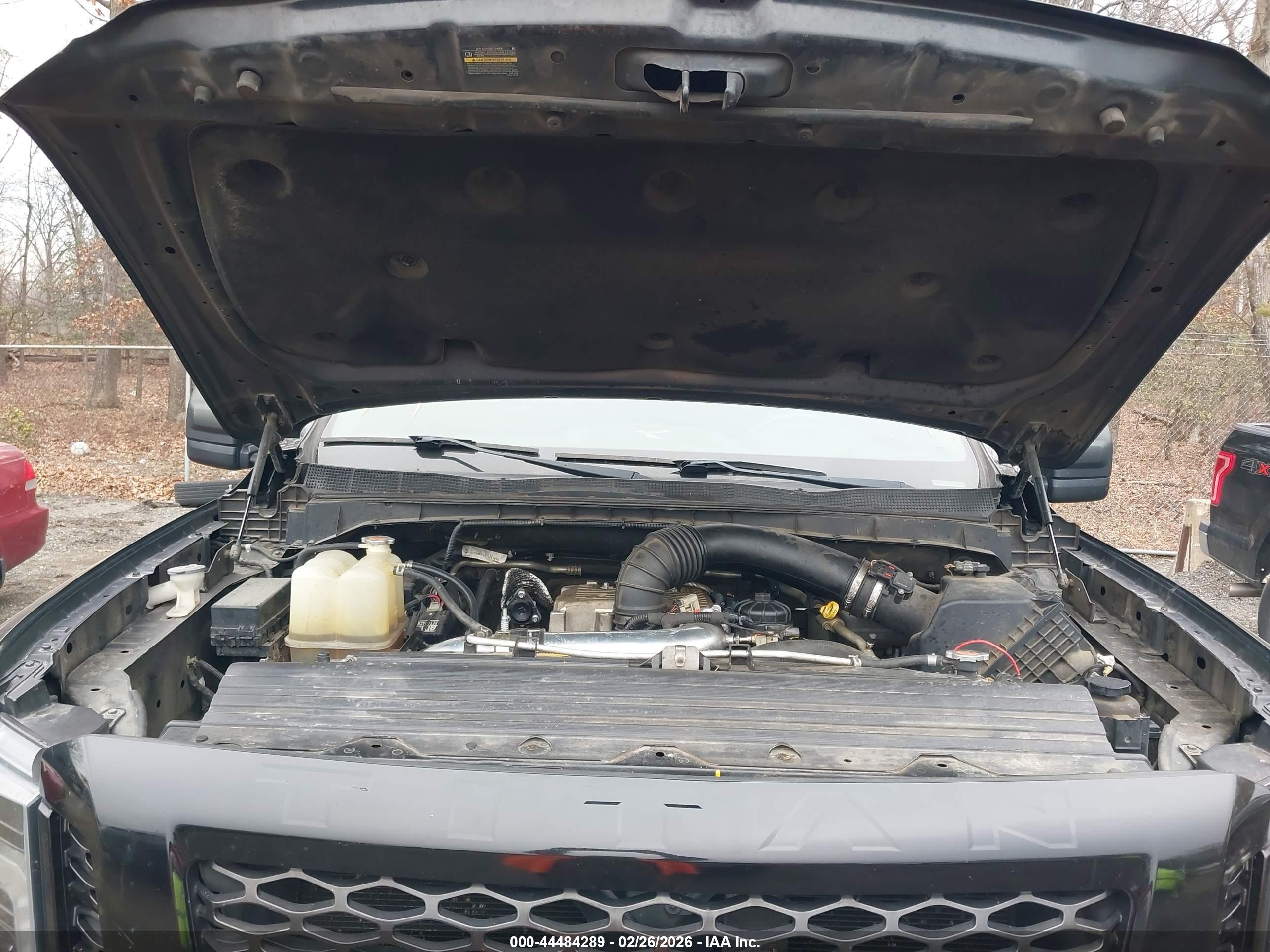 NISSAN TITAN image 10