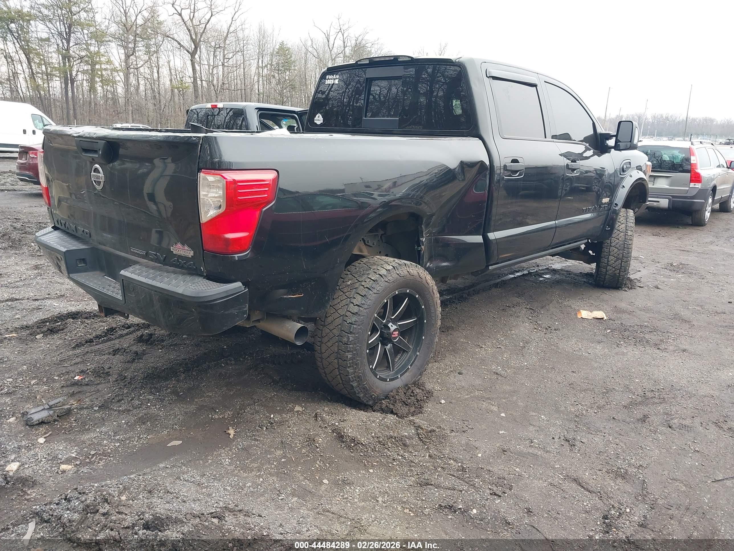 NISSAN TITAN image 4