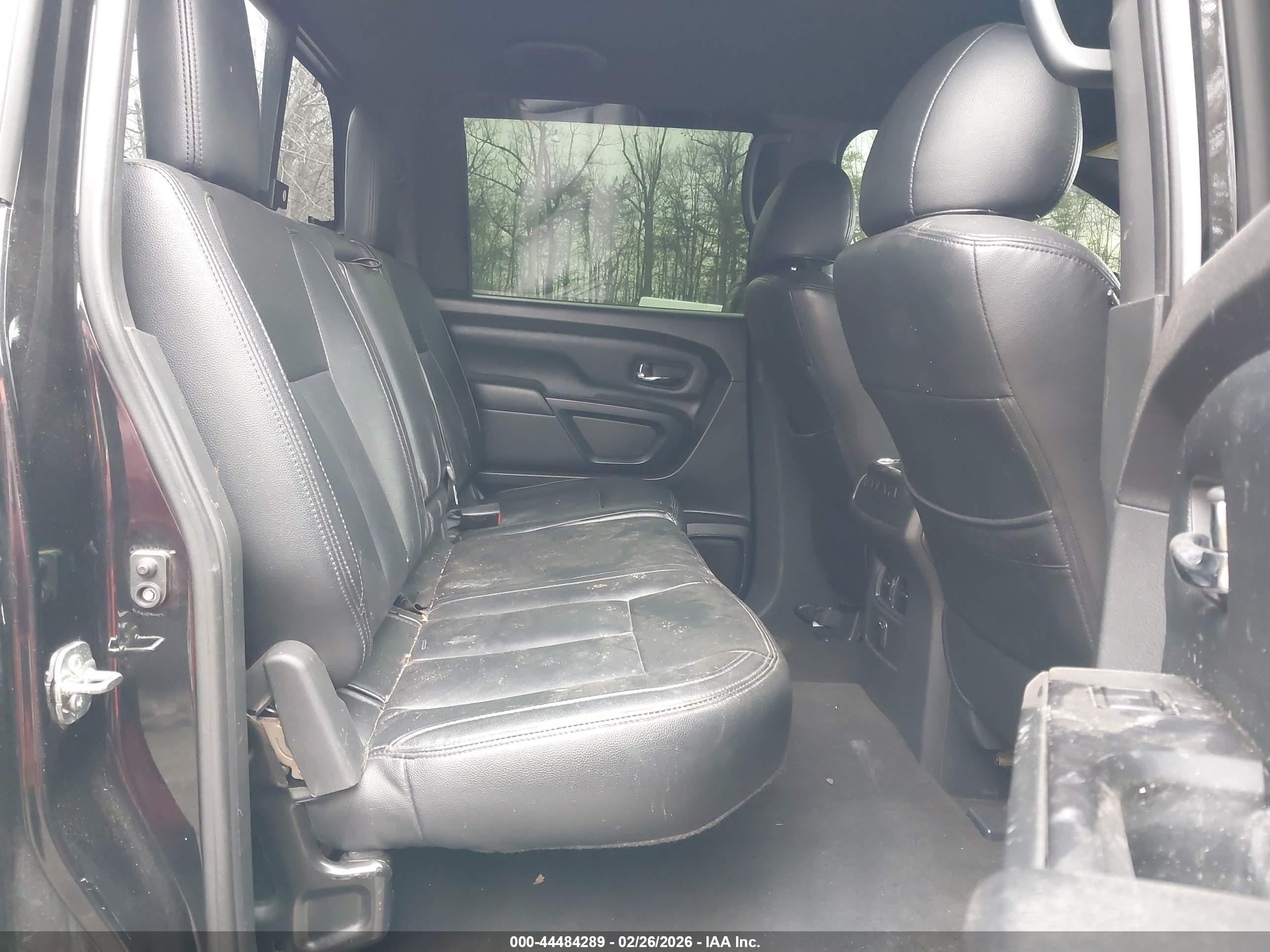 NISSAN TITAN image 8
