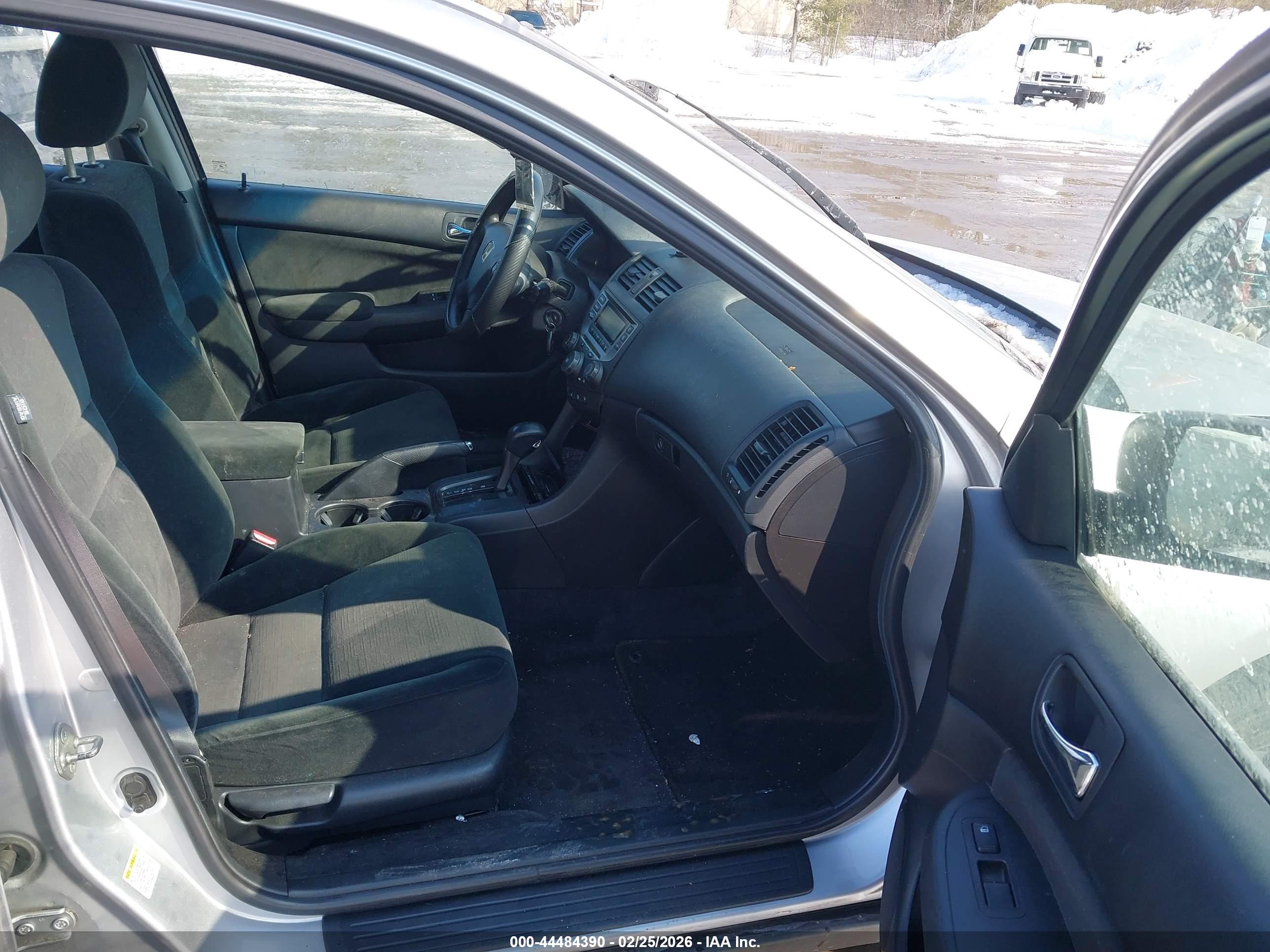 HONDA ACCORD image 5