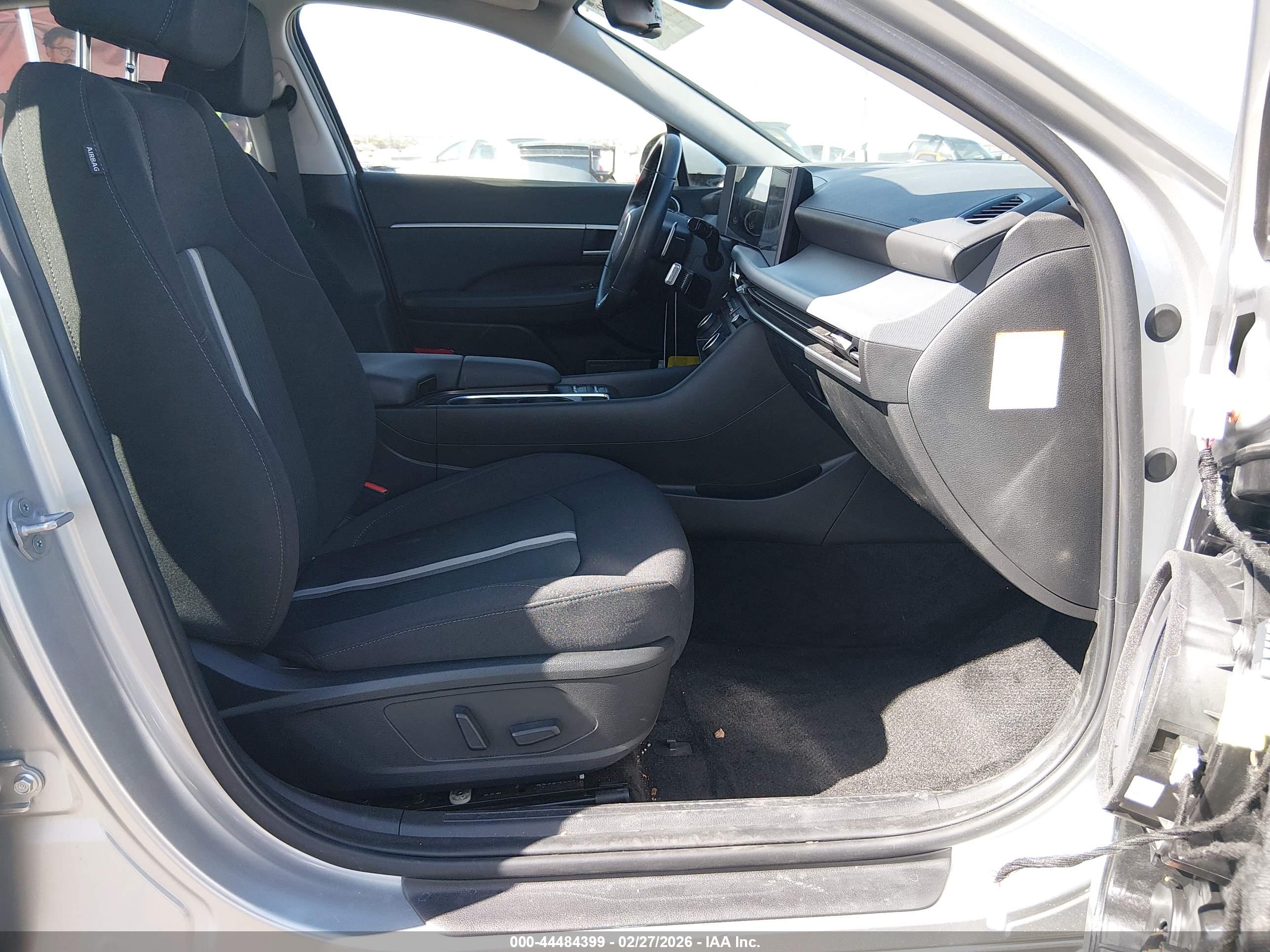 HYUNDAI SONATA image 5