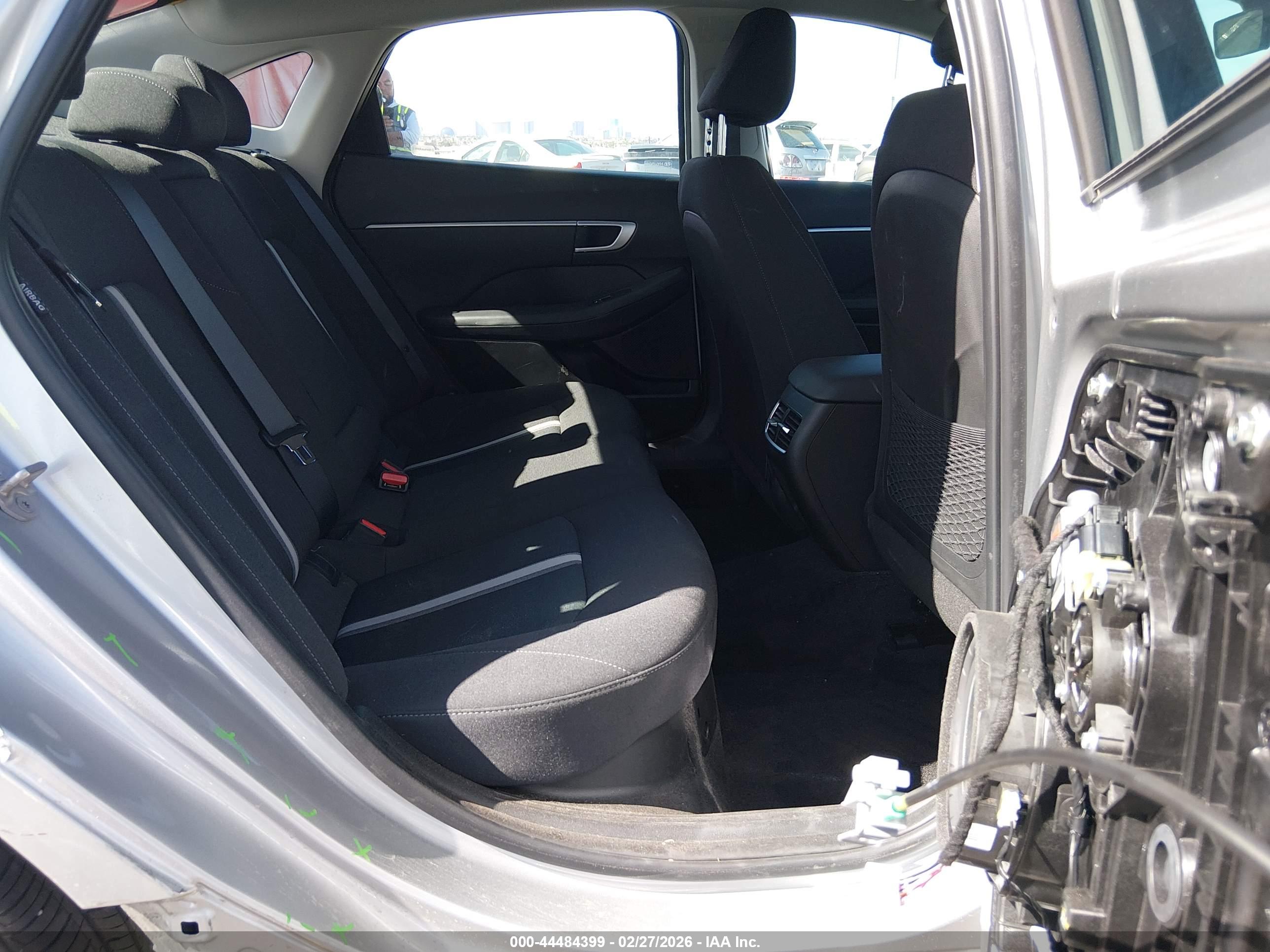 HYUNDAI SONATA image 8