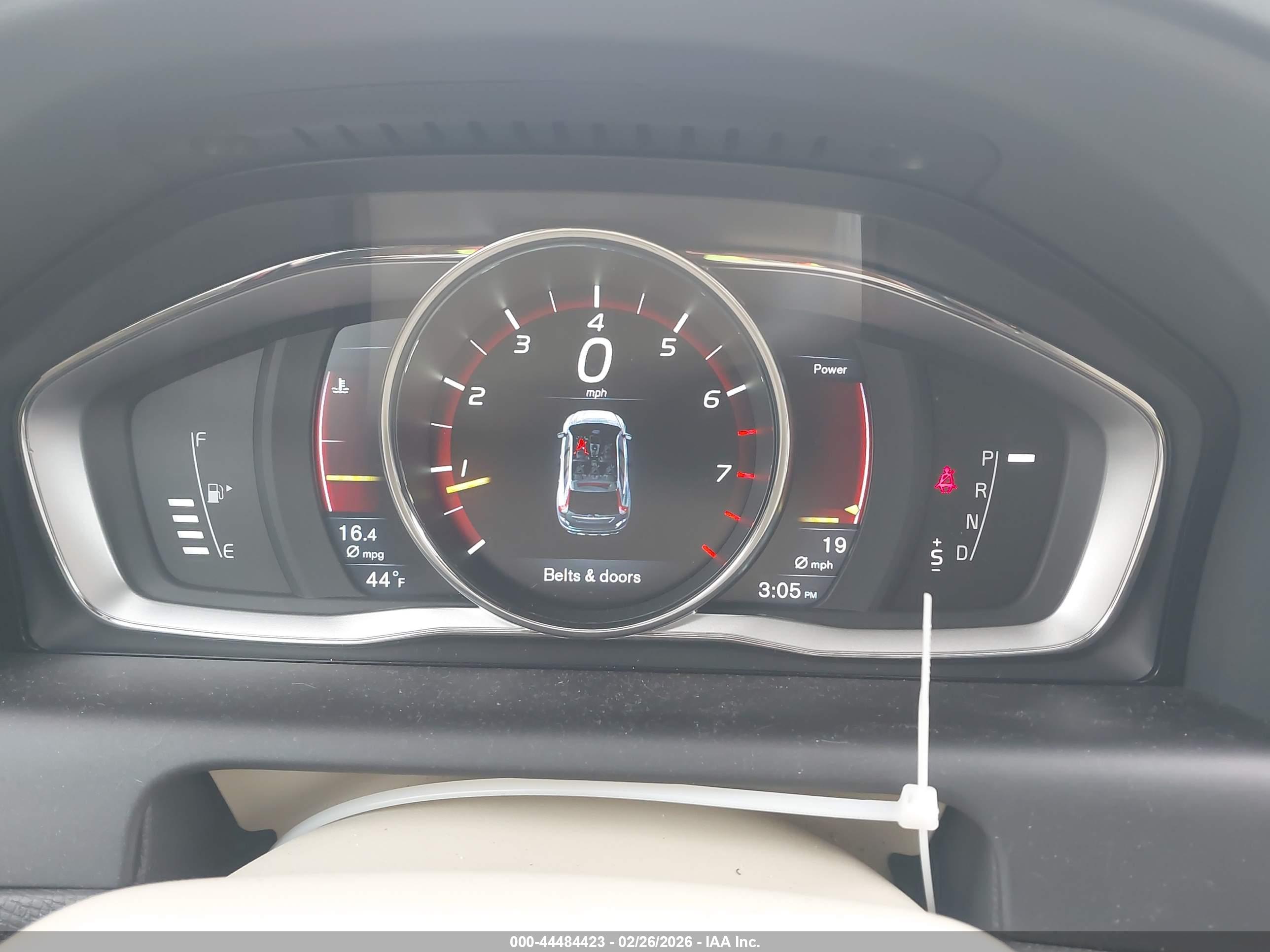 VOLVO XC60 image 7
