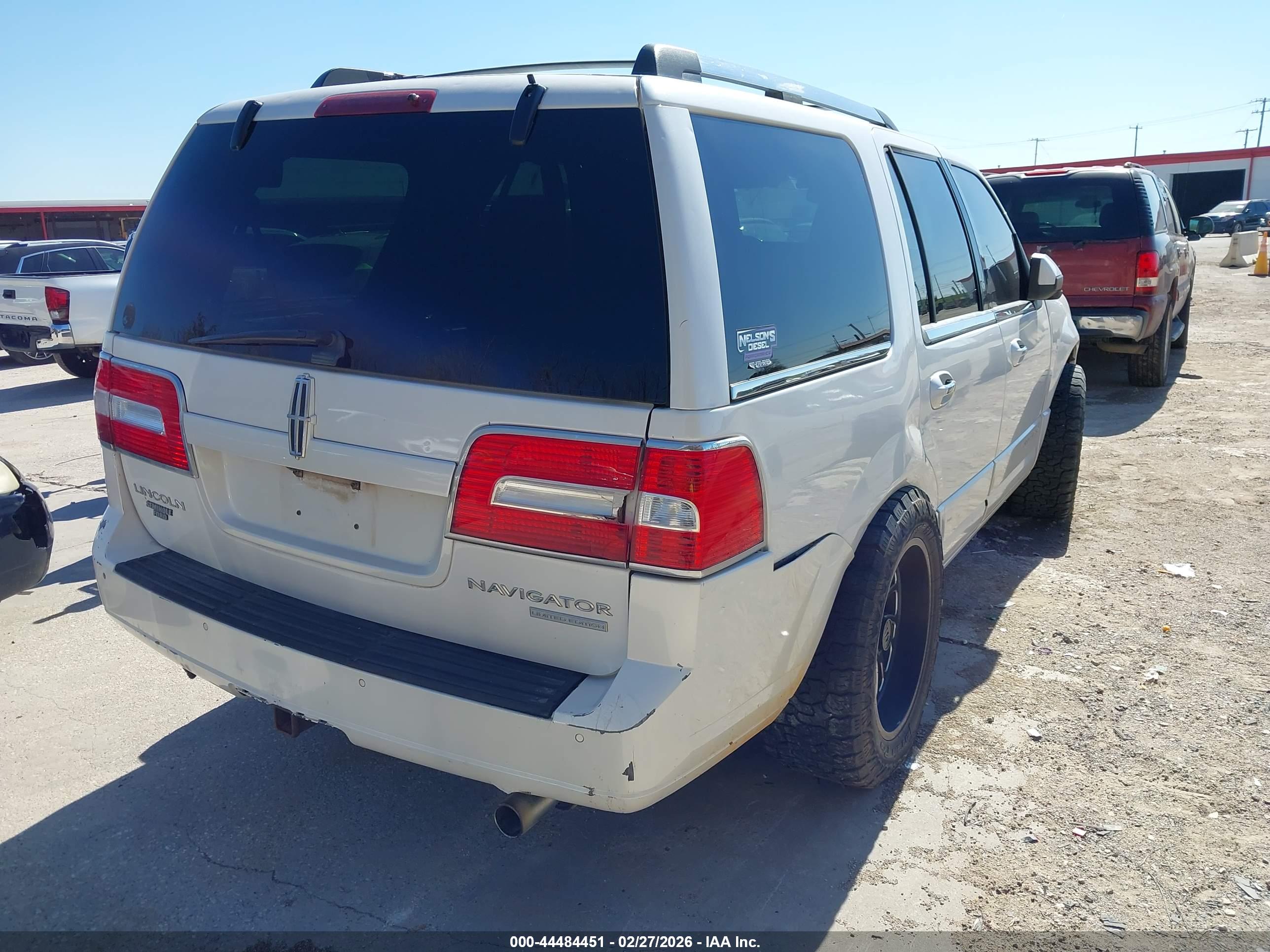 LINCOLN NAVIGATOR image 4