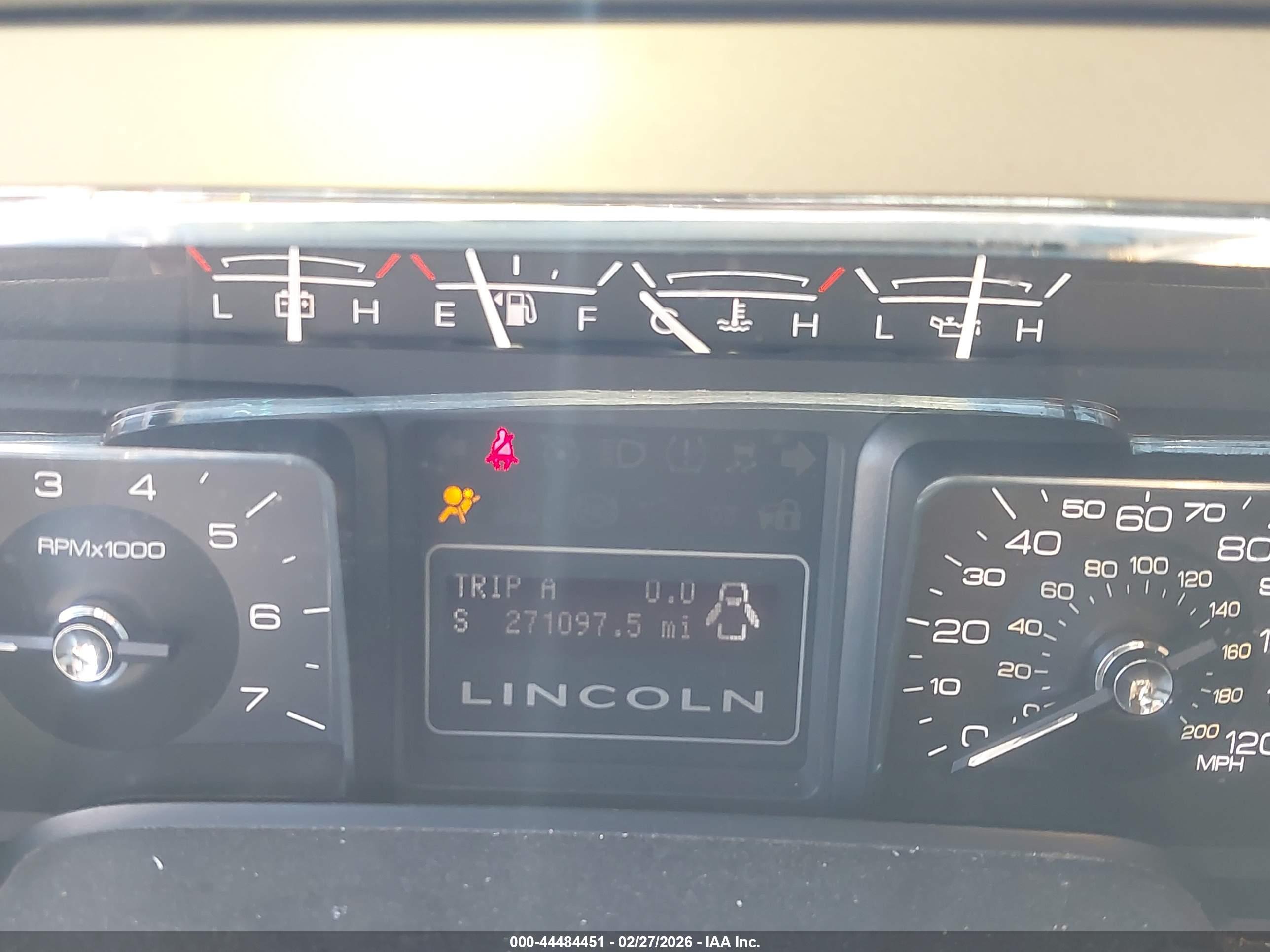 LINCOLN NAVIGATOR image 7