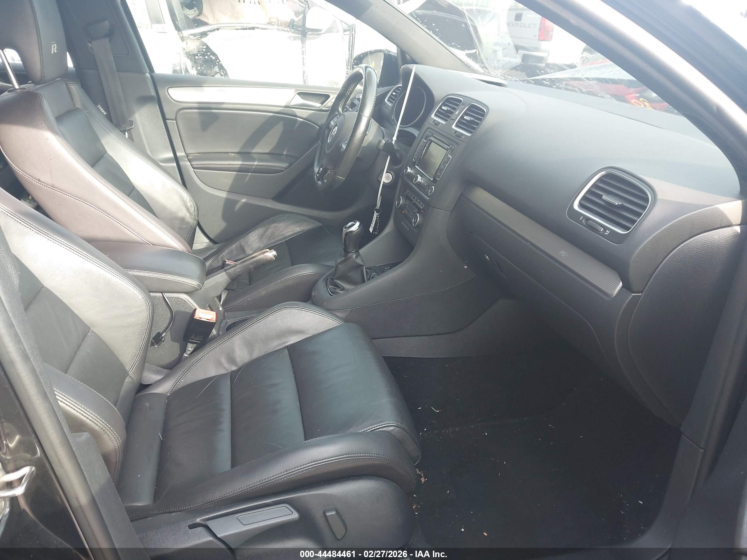 VOLKSWAGEN GOLF image 5