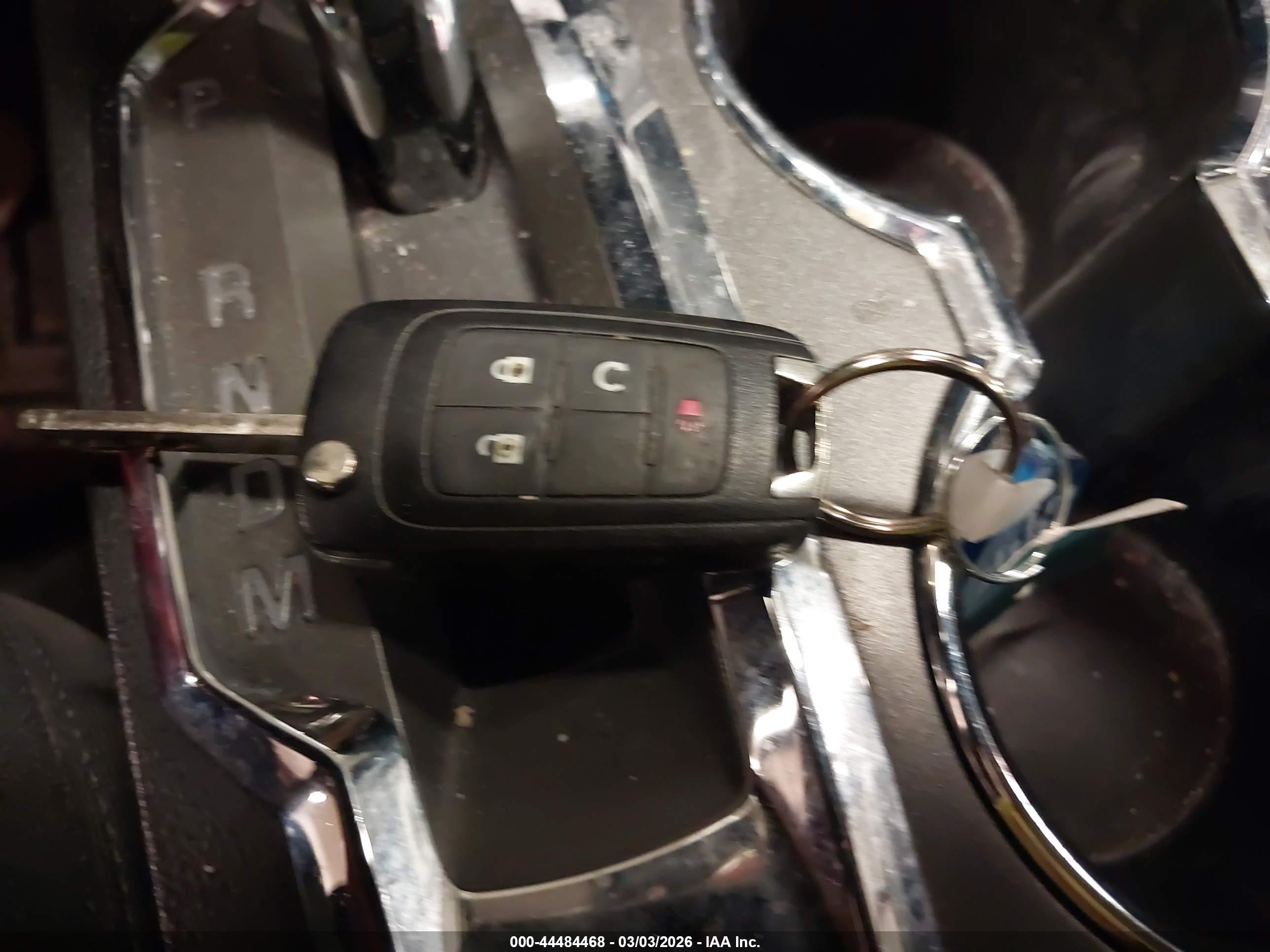 CHEVROLET EQUINOX image 11