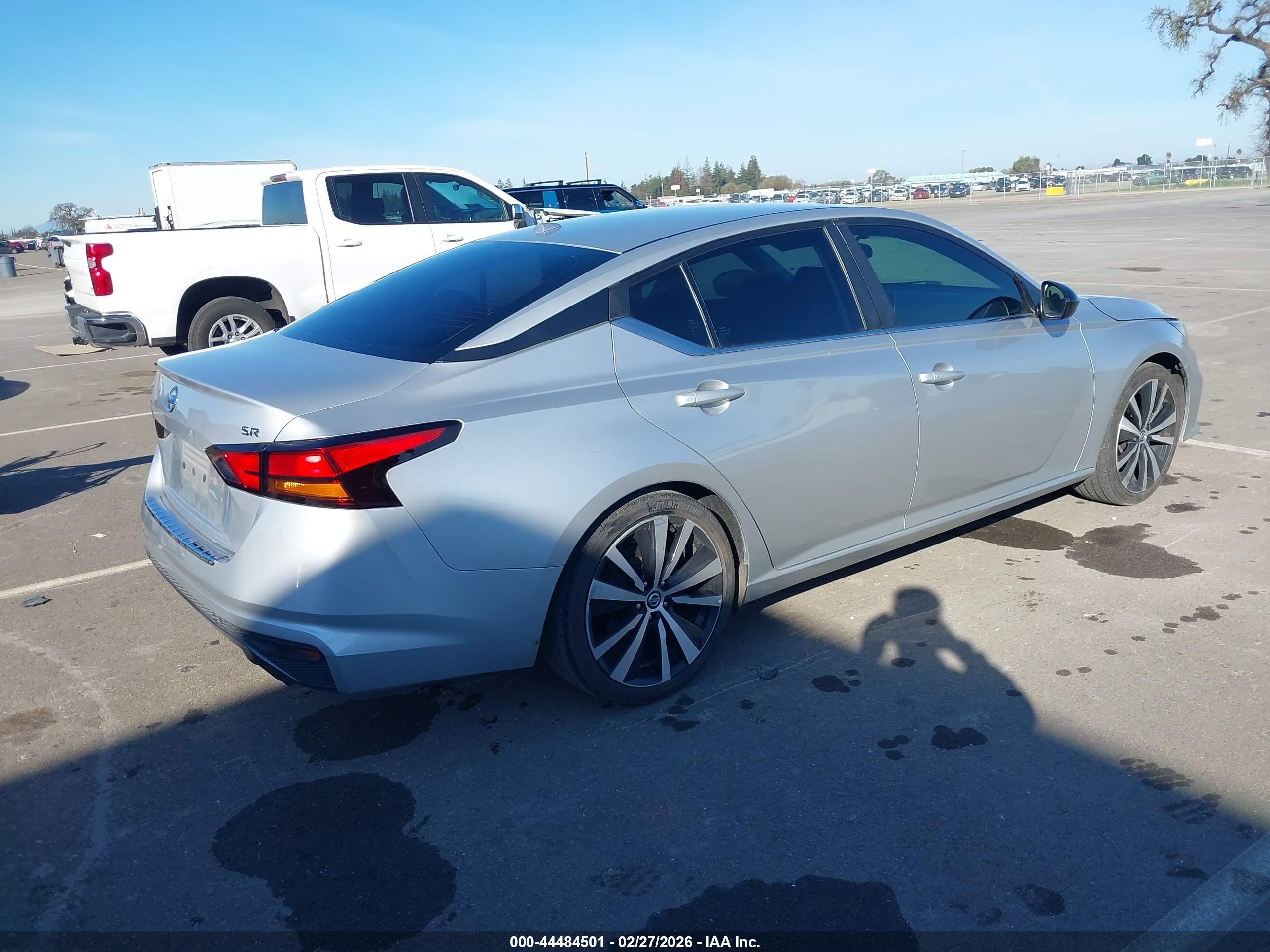 NISSAN ALTIMA image 4