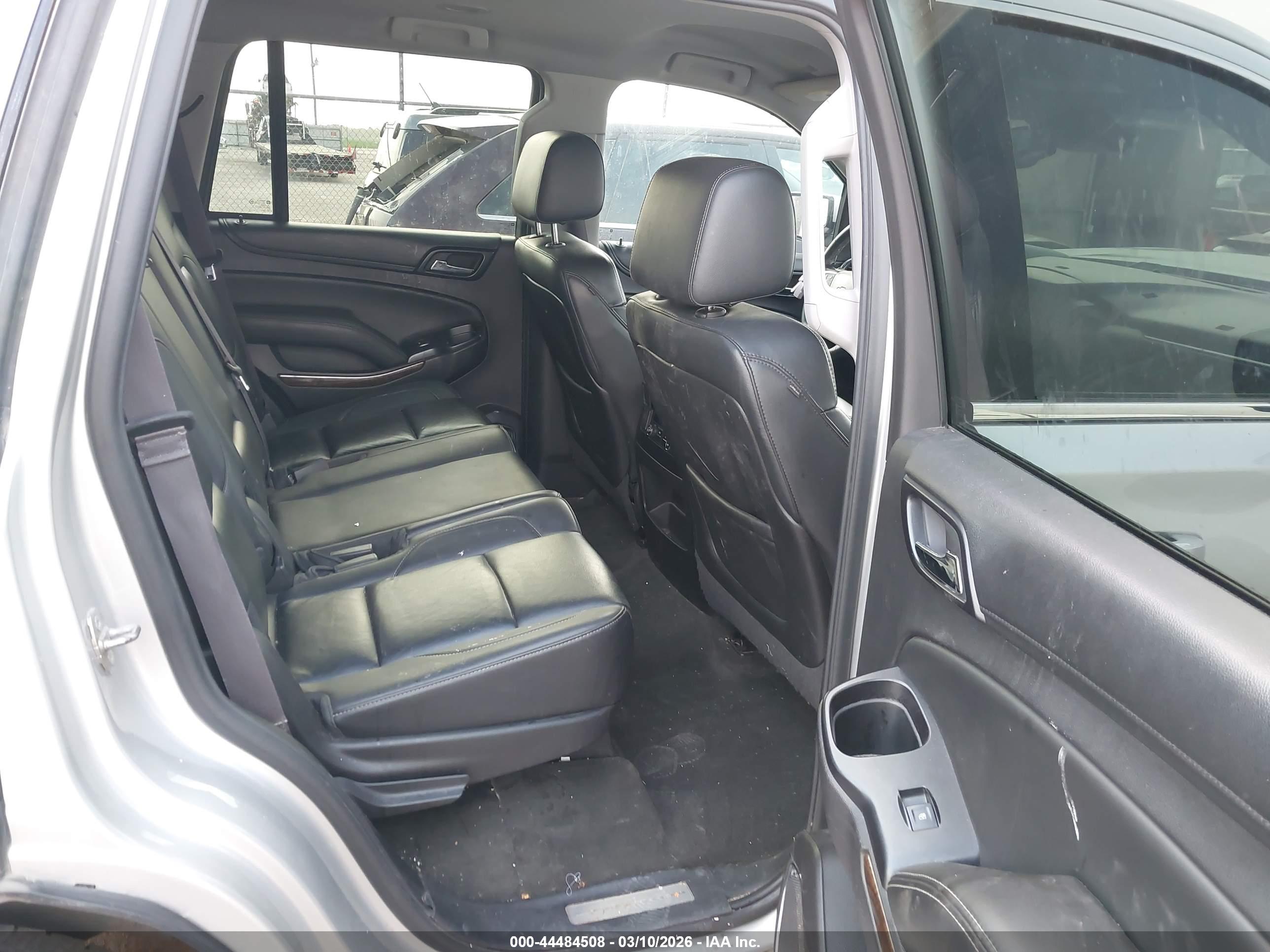 CHEVROLET TAHOE image 8