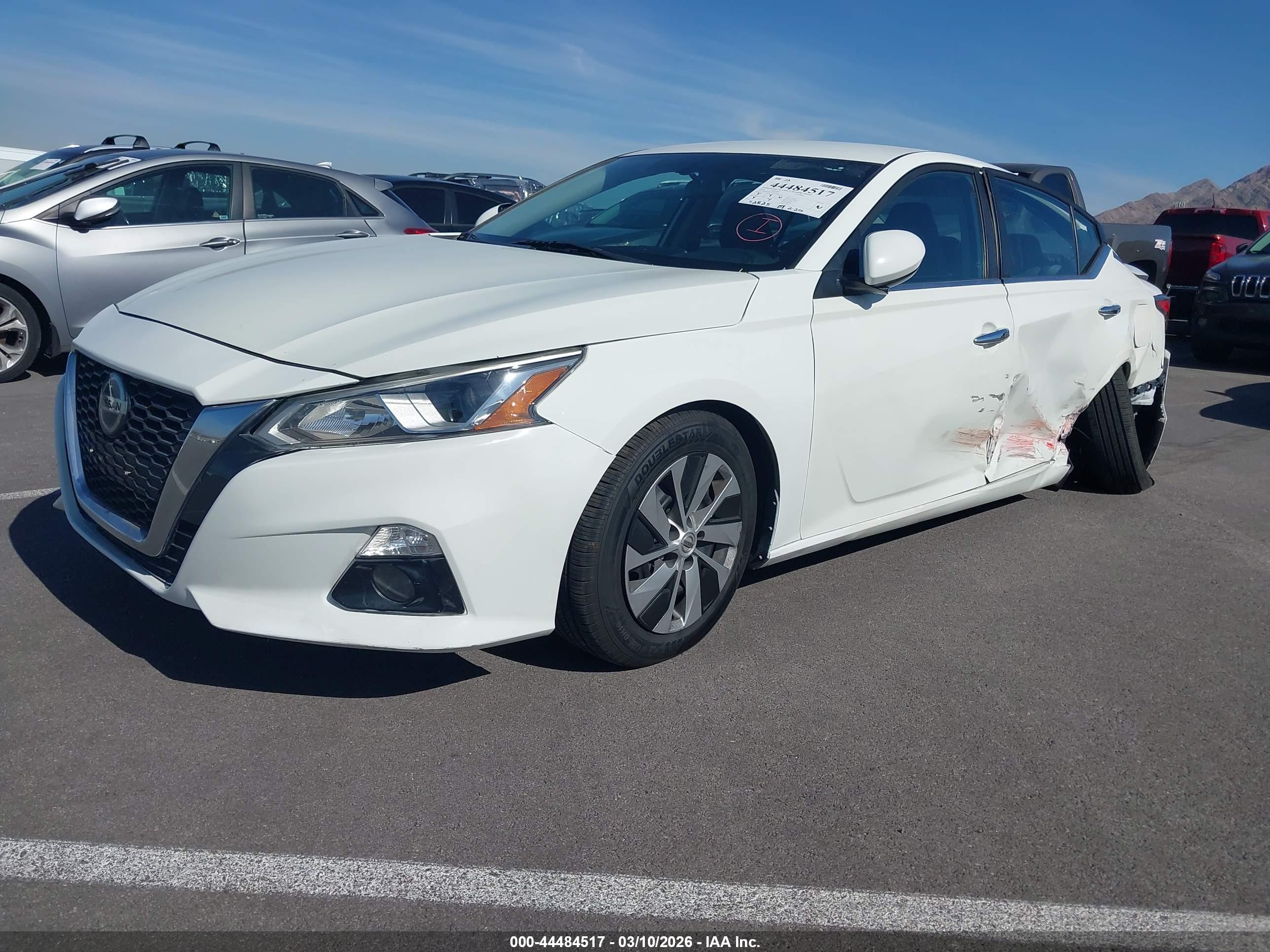NISSAN ALTIMA image 2