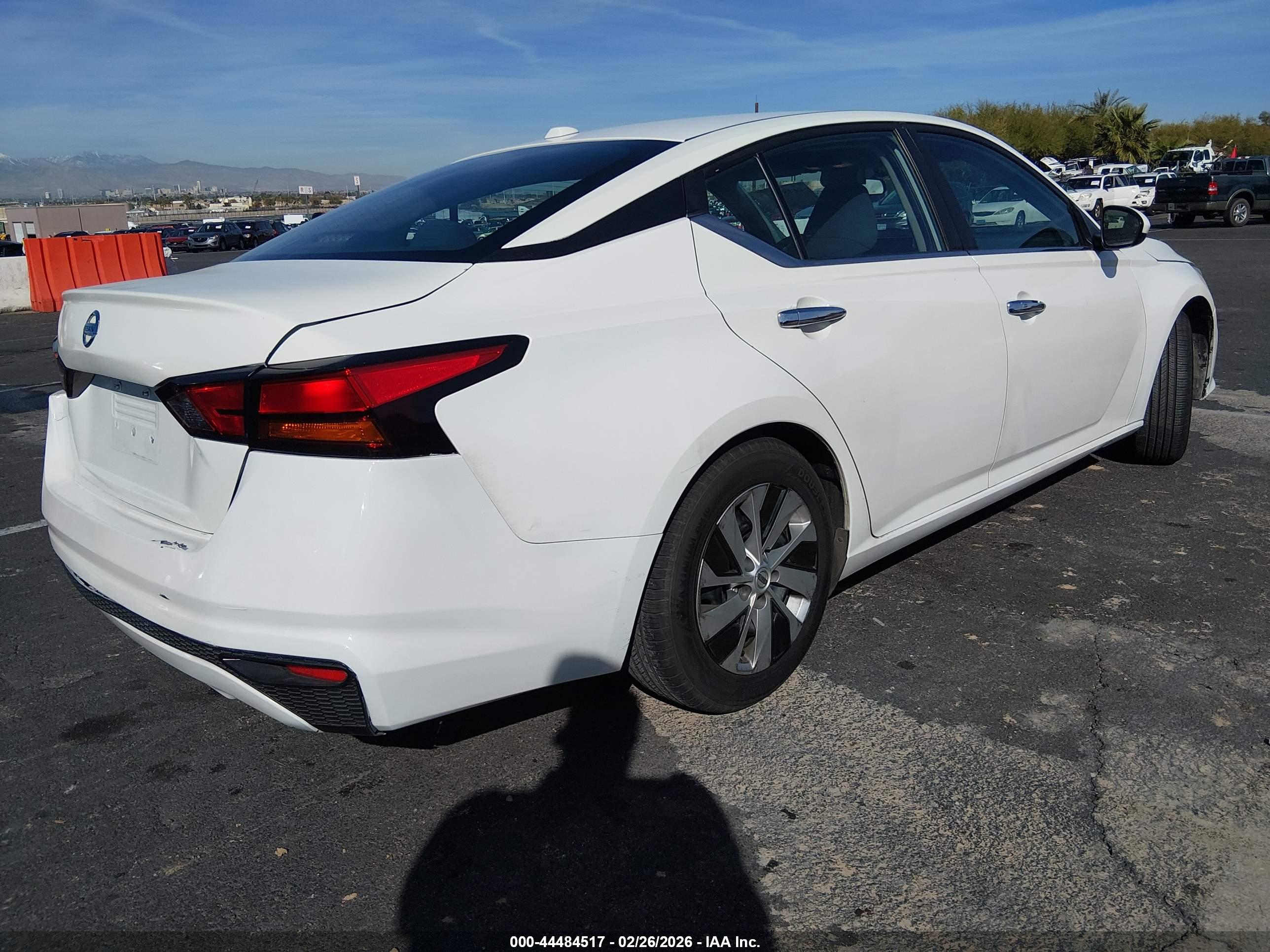 NISSAN ALTIMA image 4