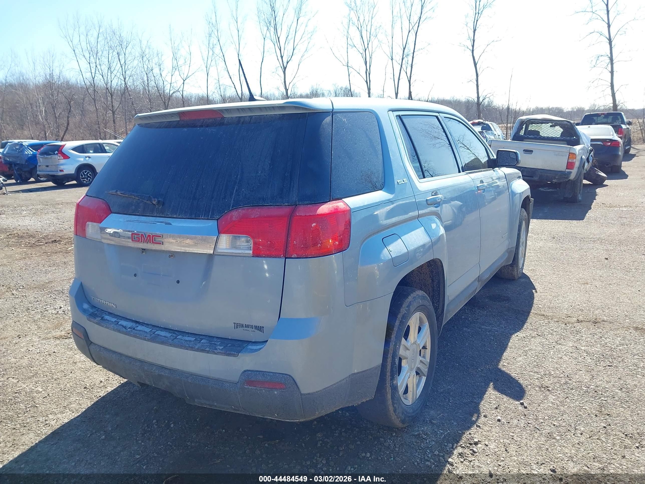 GMC TERRAIN image 4