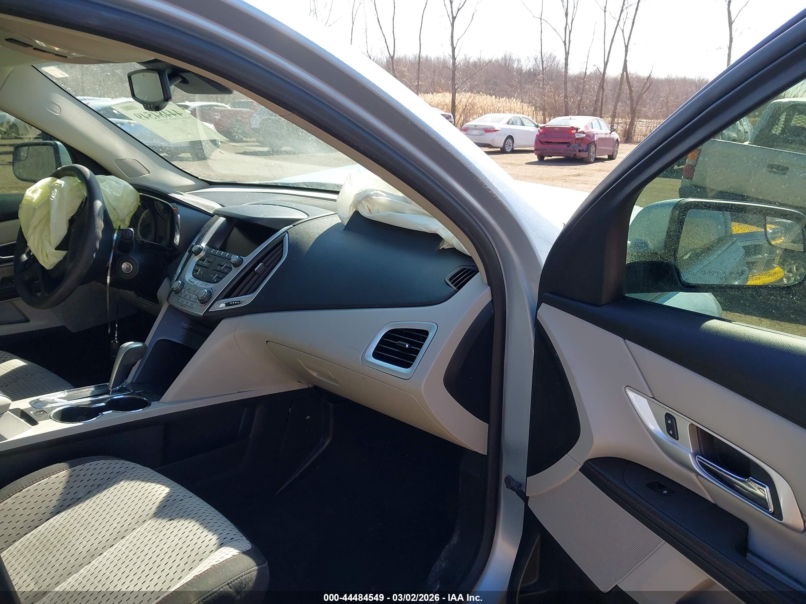 GMC TERRAIN image 5