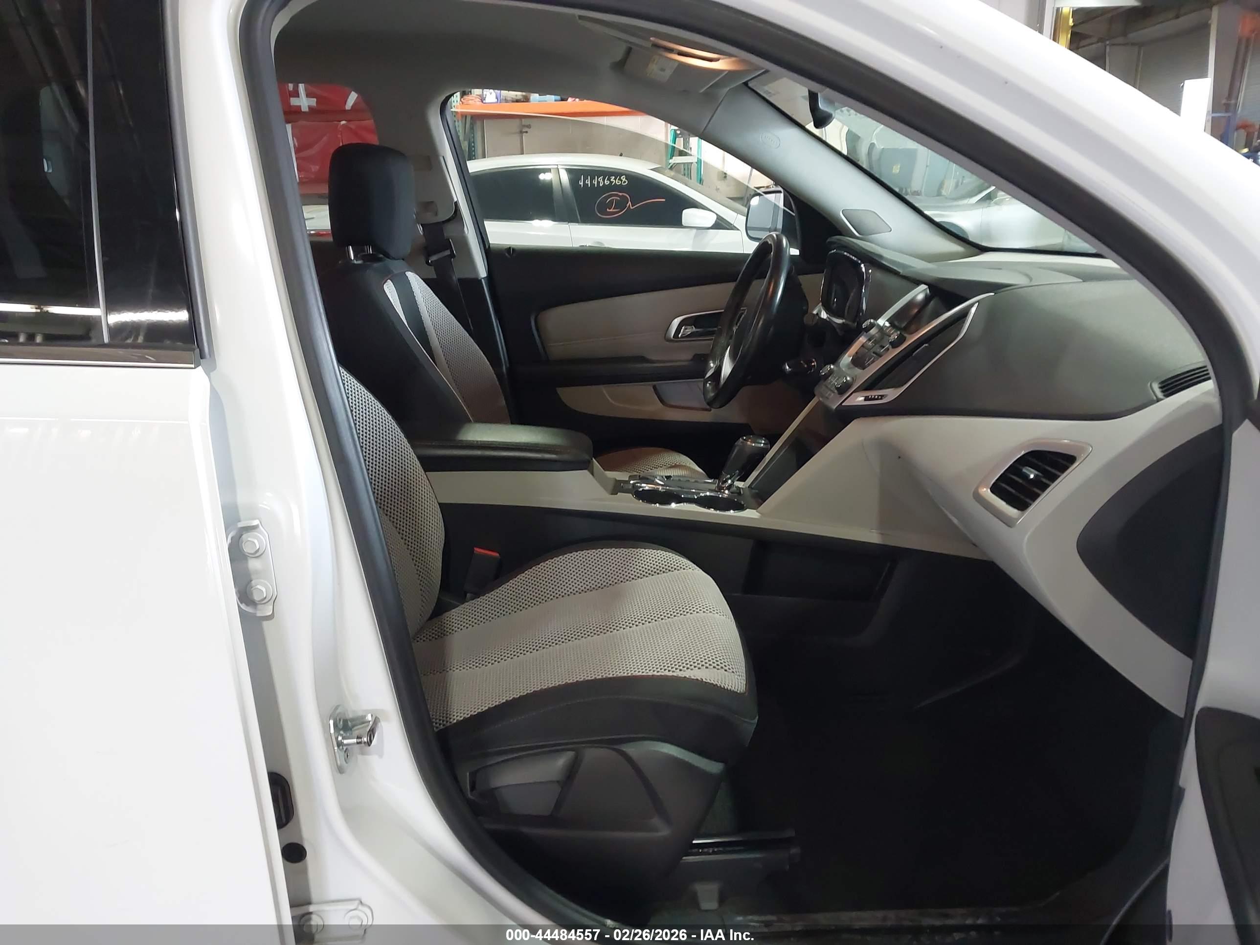 GMC TERRAIN image 5