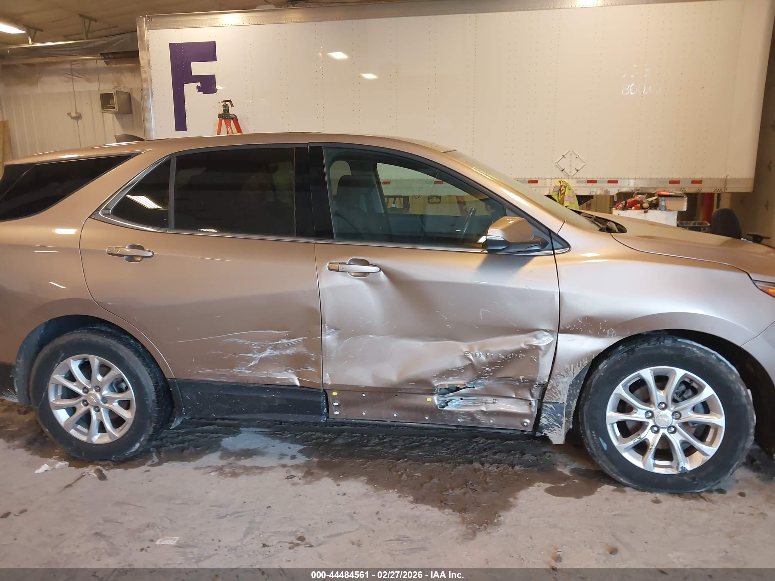 CHEVROLET EQUINOX image 6