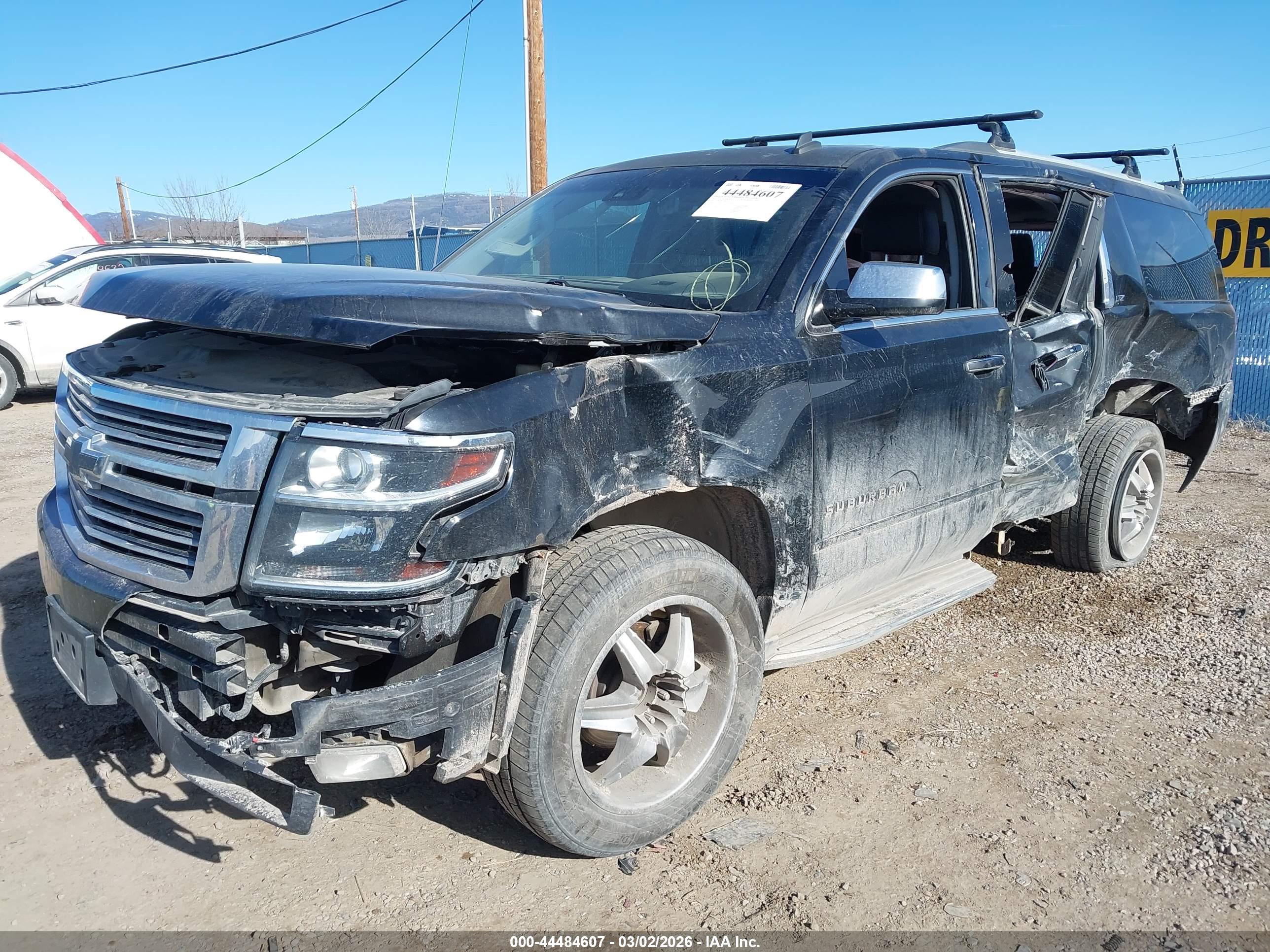CHEVROLET SUBURBAN image 2