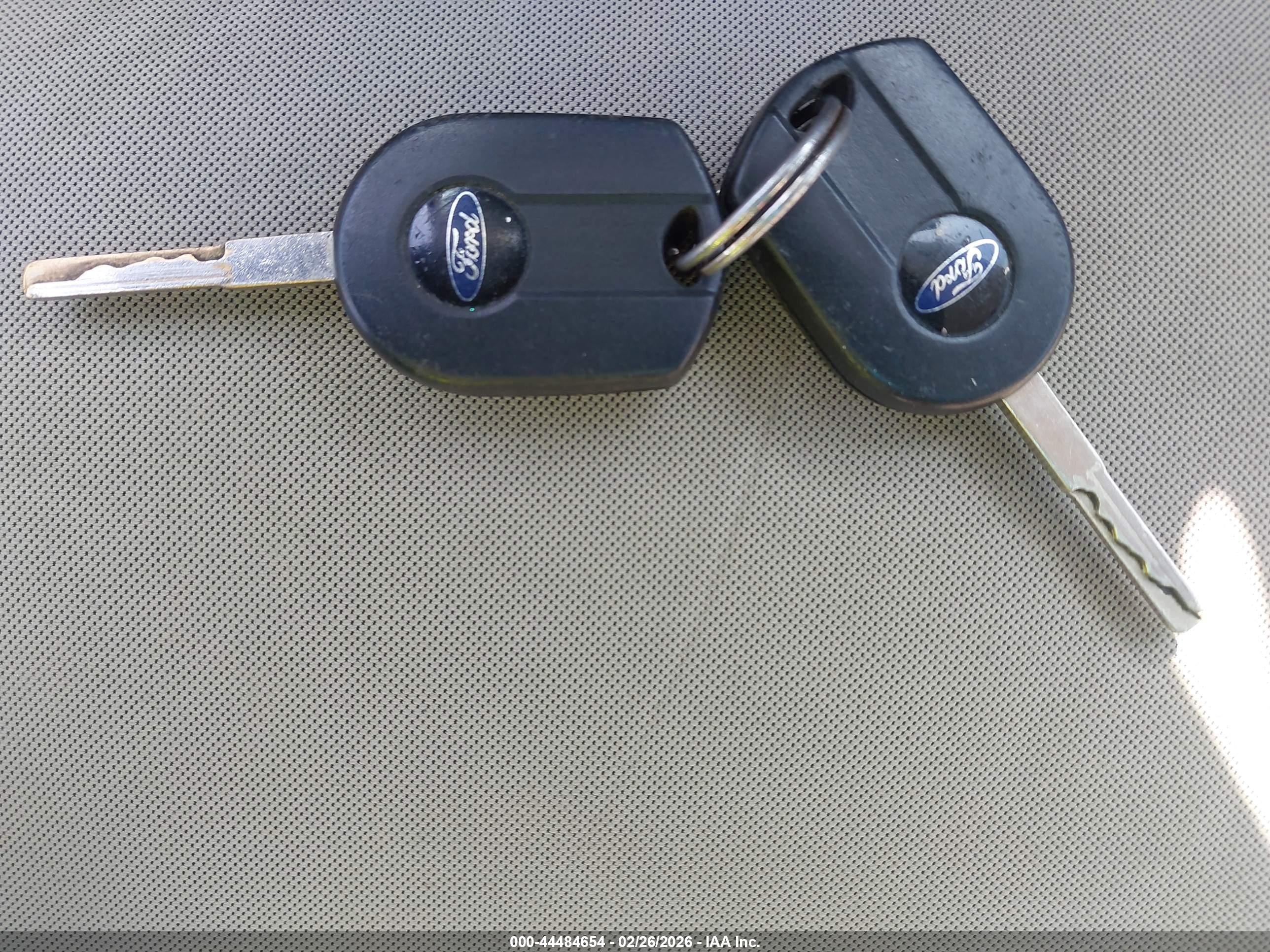 FORD ESCAPE image 11