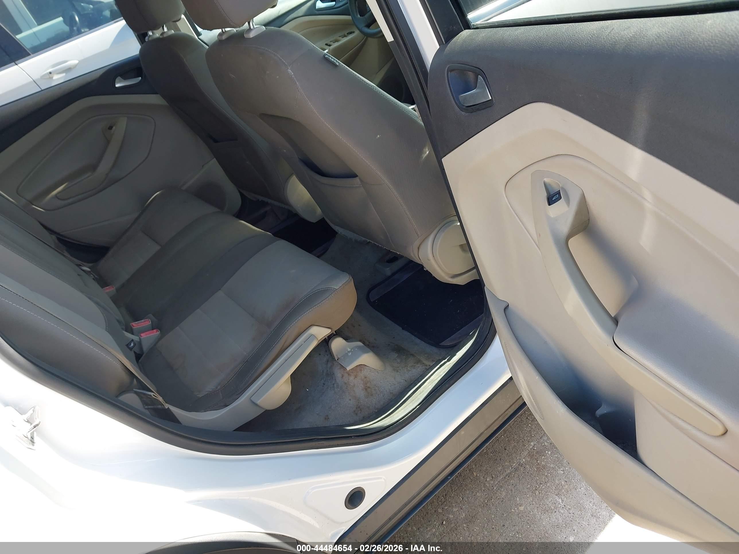 FORD ESCAPE image 8