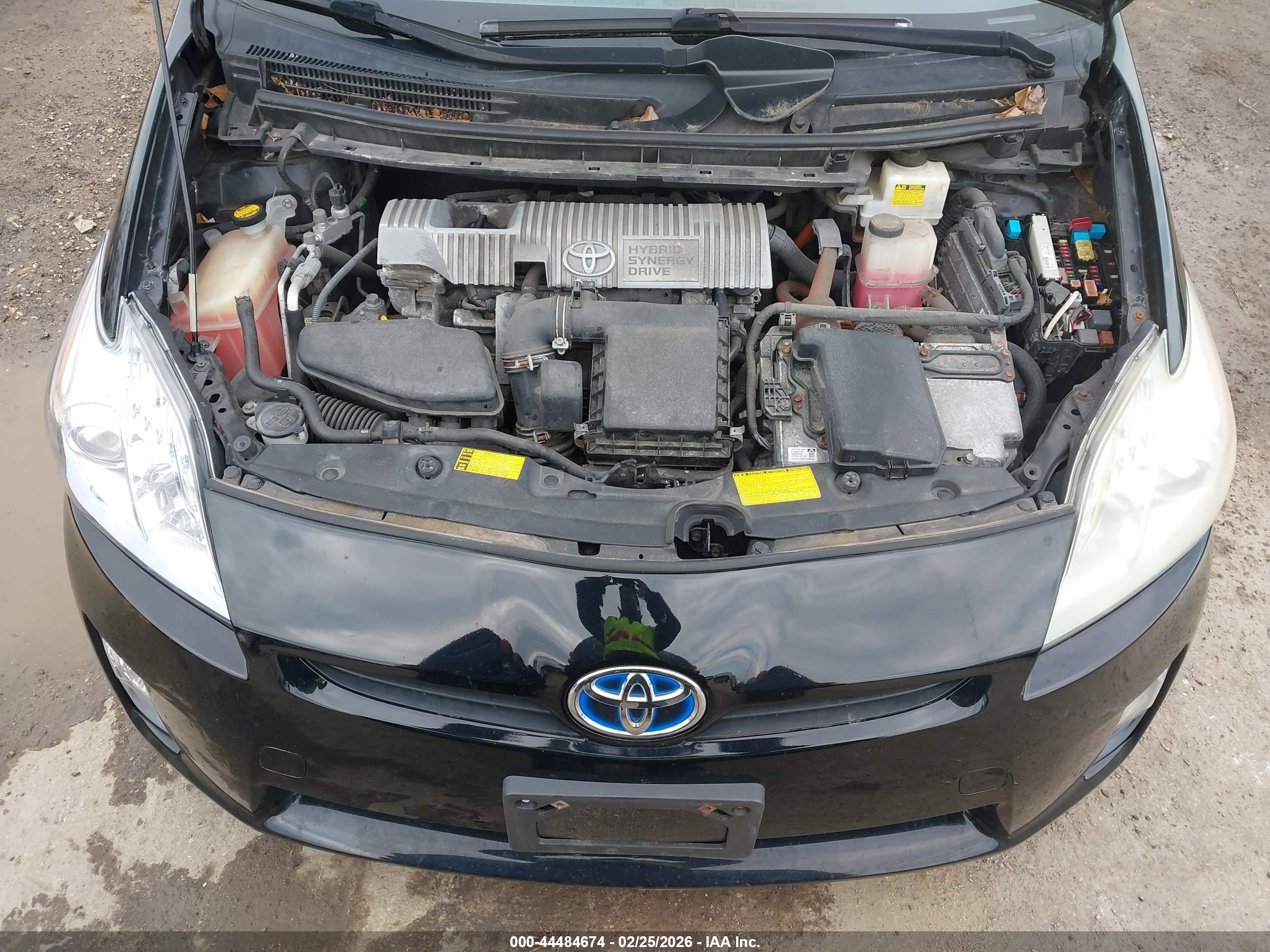 TOYOTA PRIUS image 10