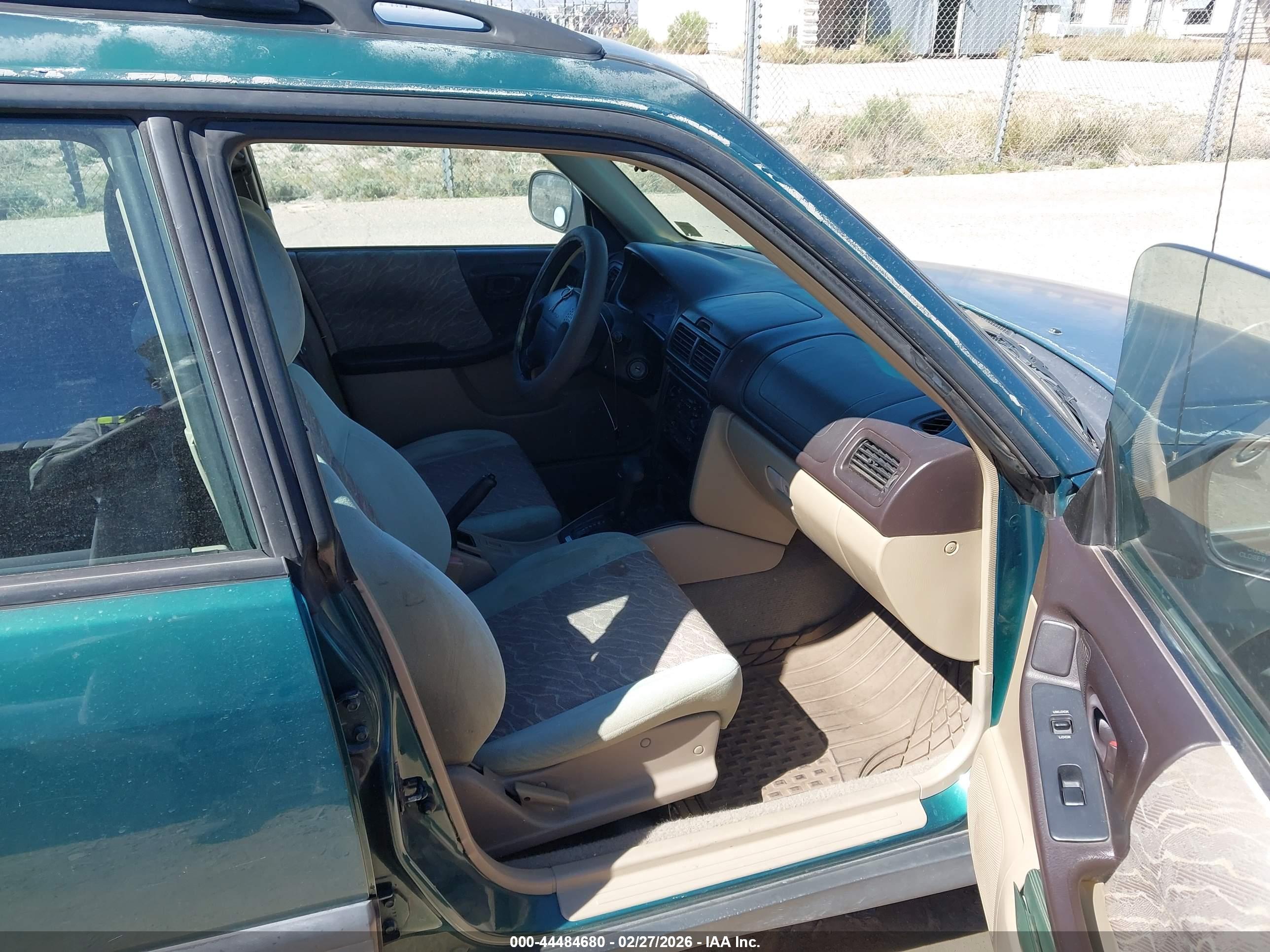 SUBARU FORESTER image 5