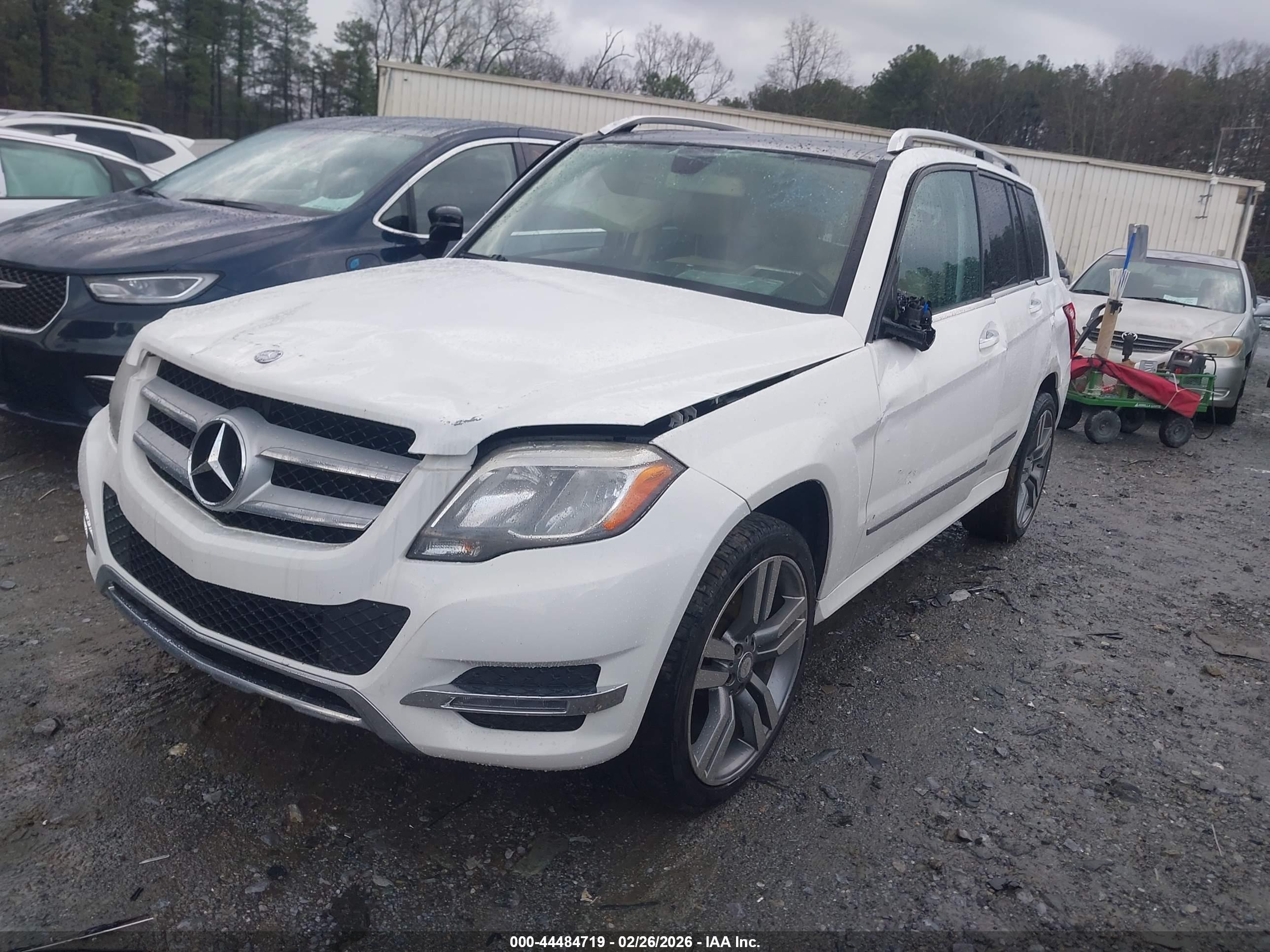 MERCEDES-BENZ GLK image 2
