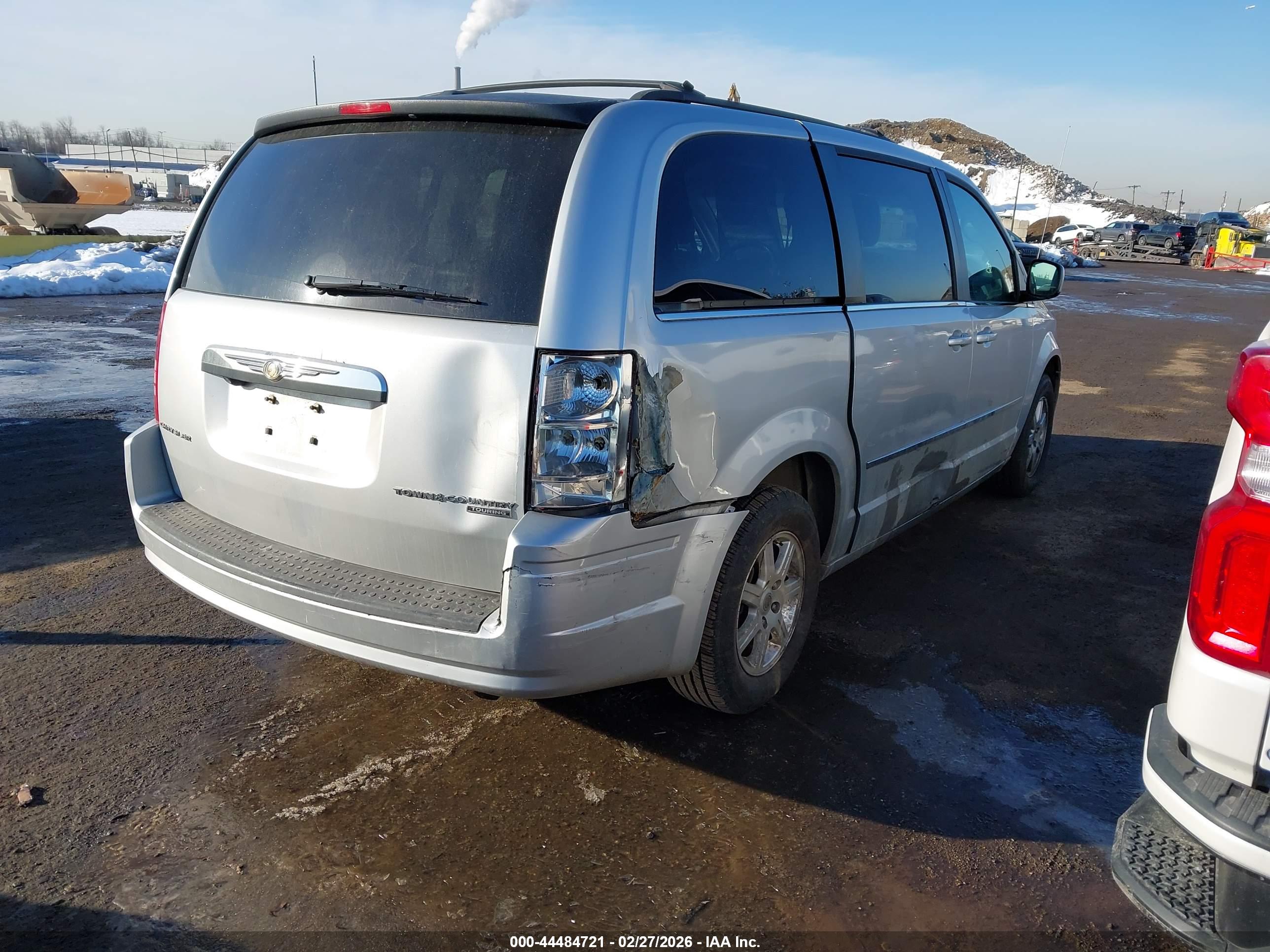 CHRYSLER TOWN image 4