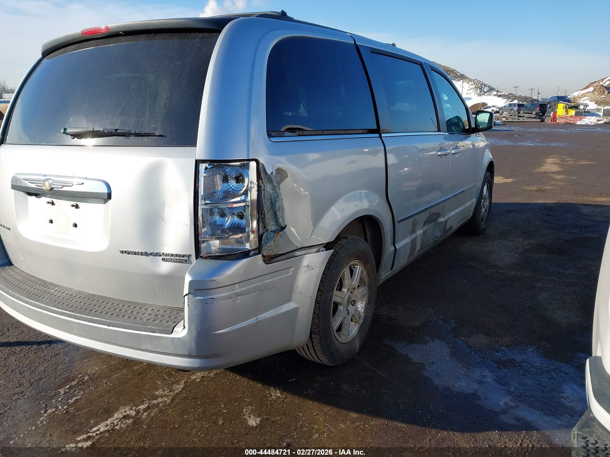 CHRYSLER TOWN image 6