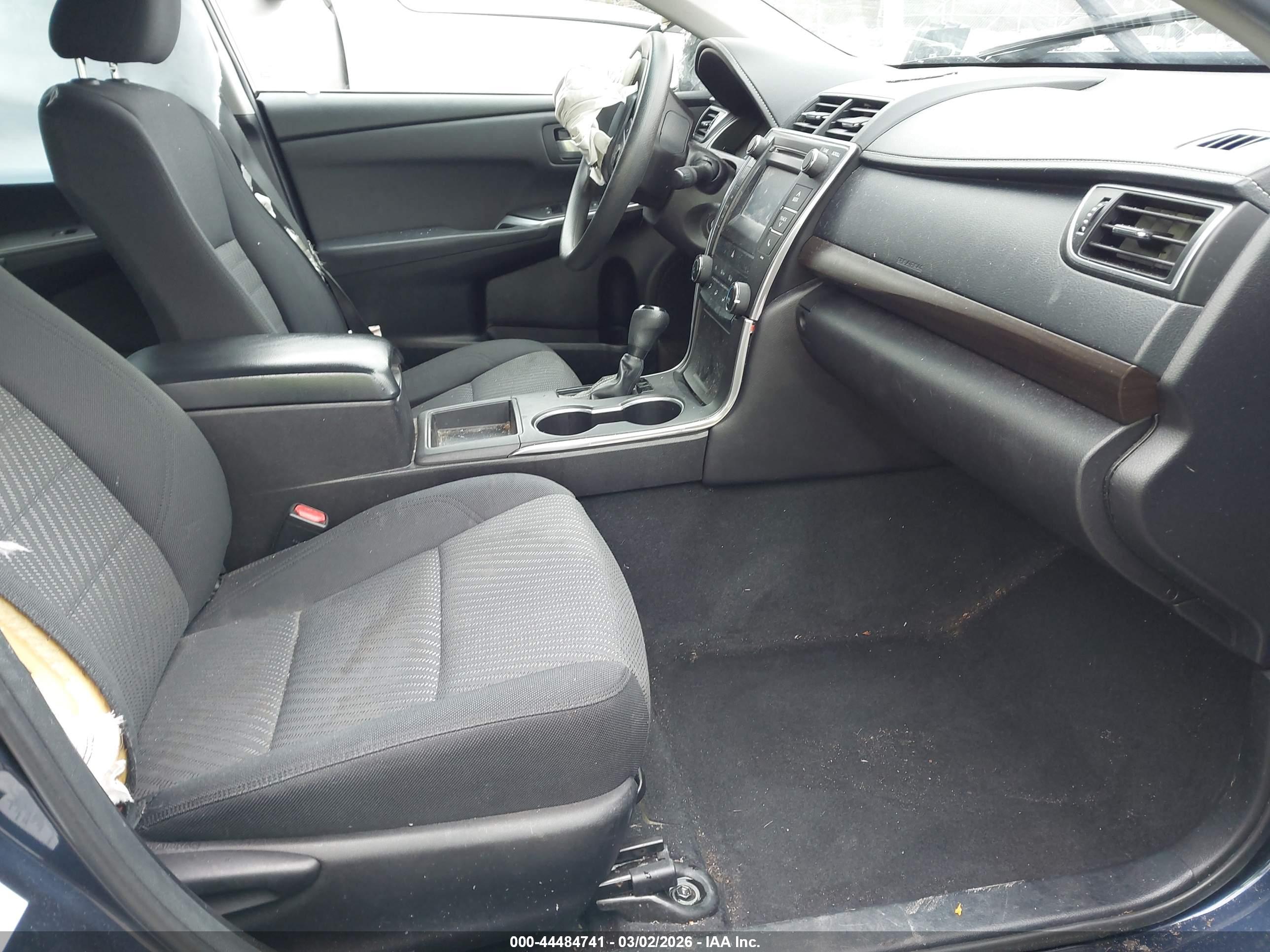 TOYOTA CAMRY image 5