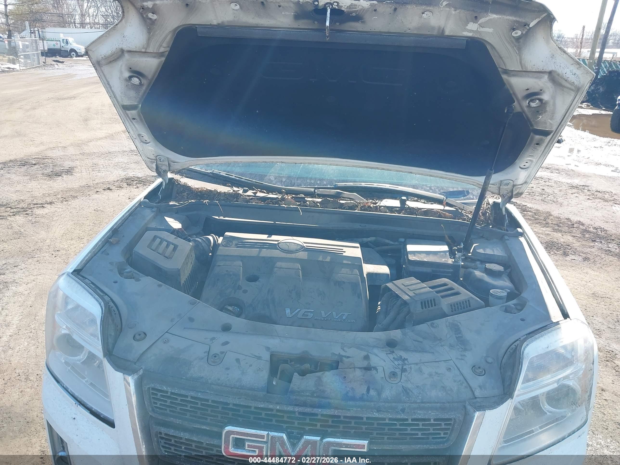 GMC TERRAIN image 10
