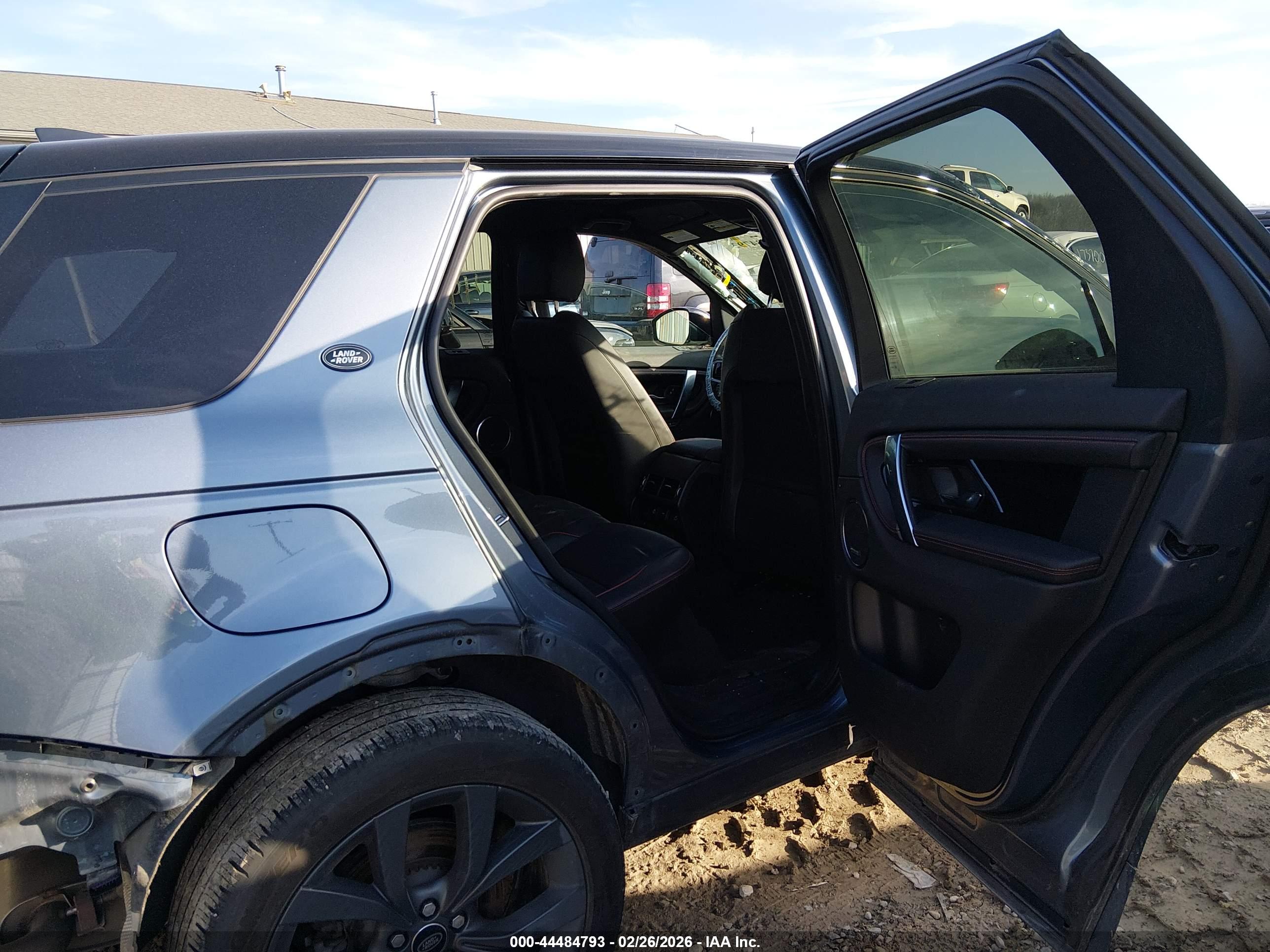 LAND ROVER image 8