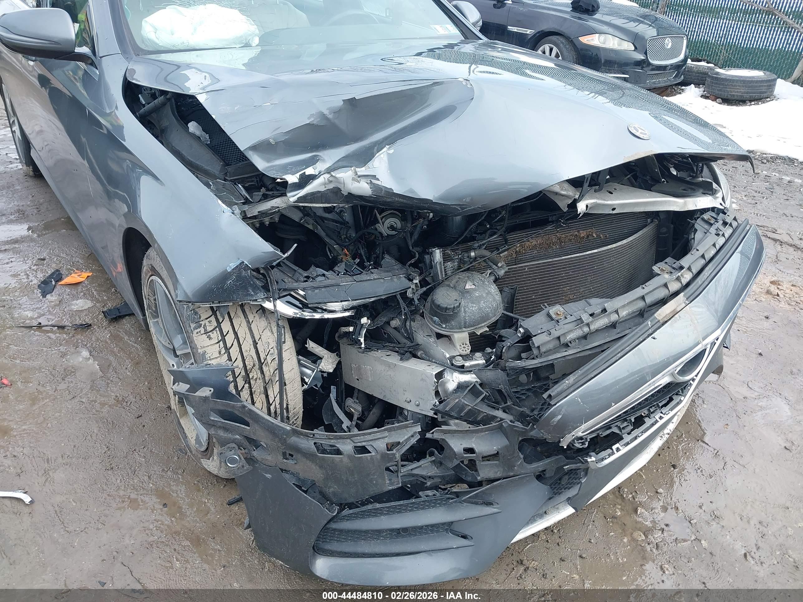 MERCEDES-BENZ E image 6