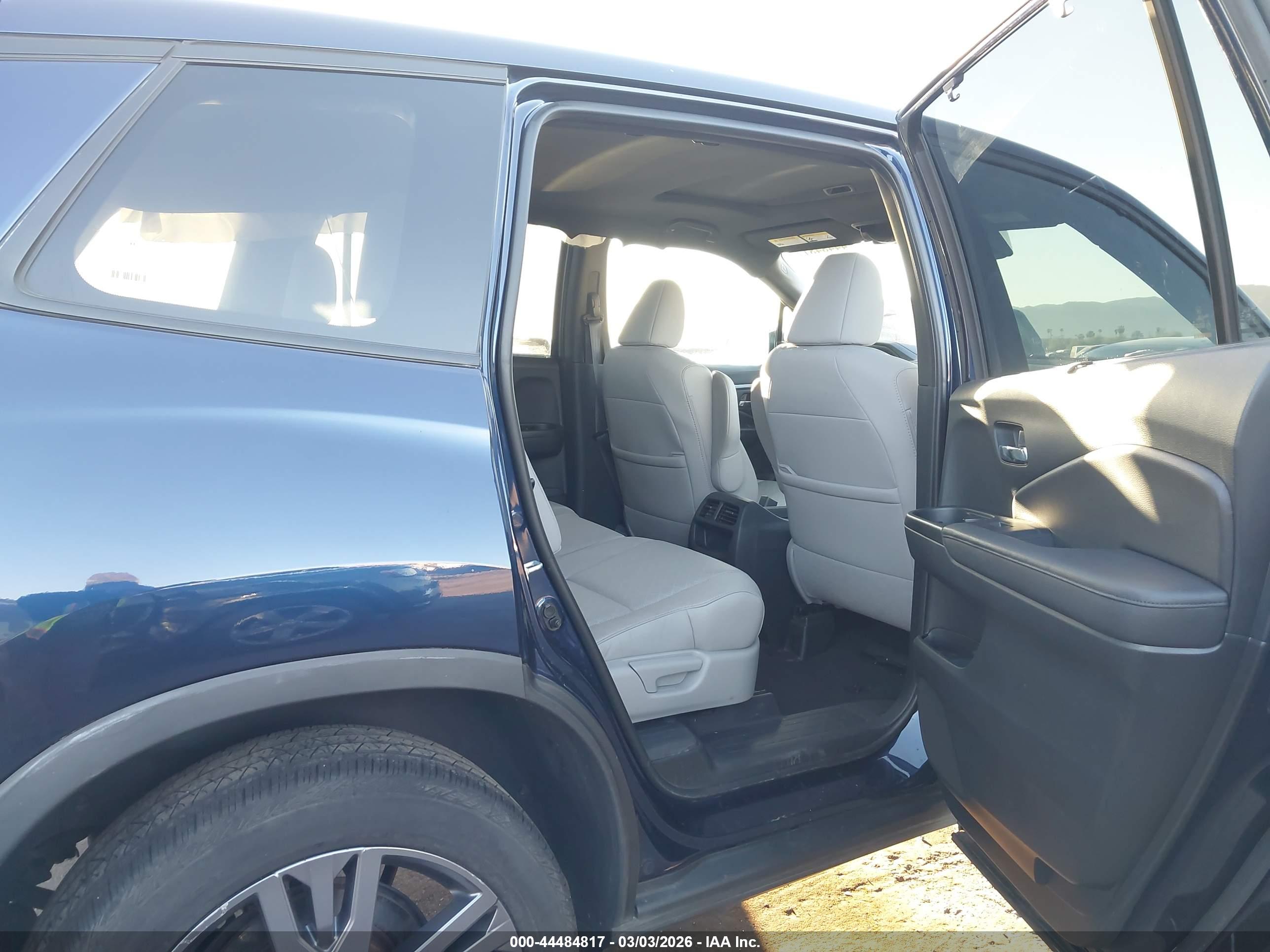 HONDA PASSPORT image 8