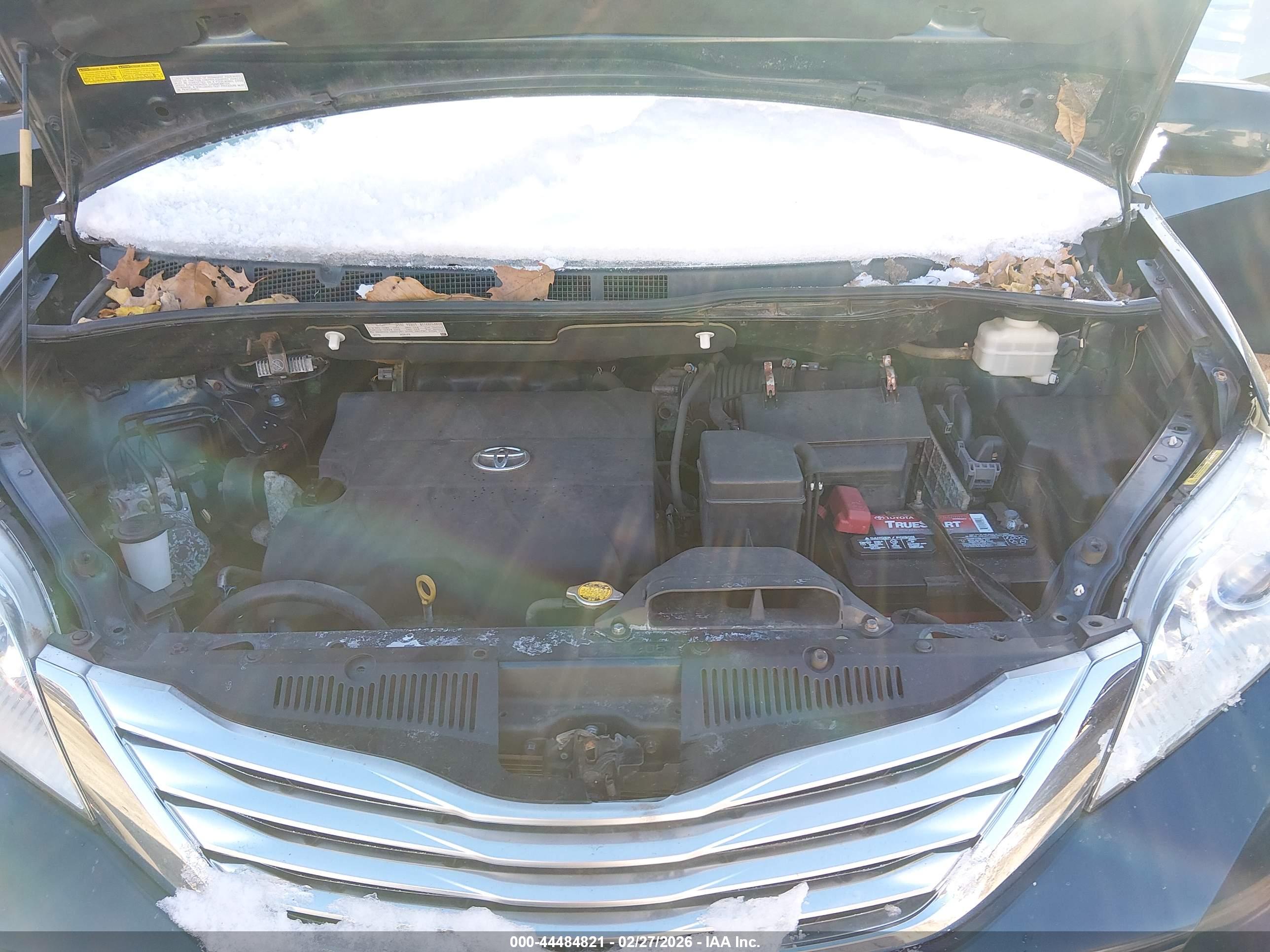 TOYOTA SIENNA image 10