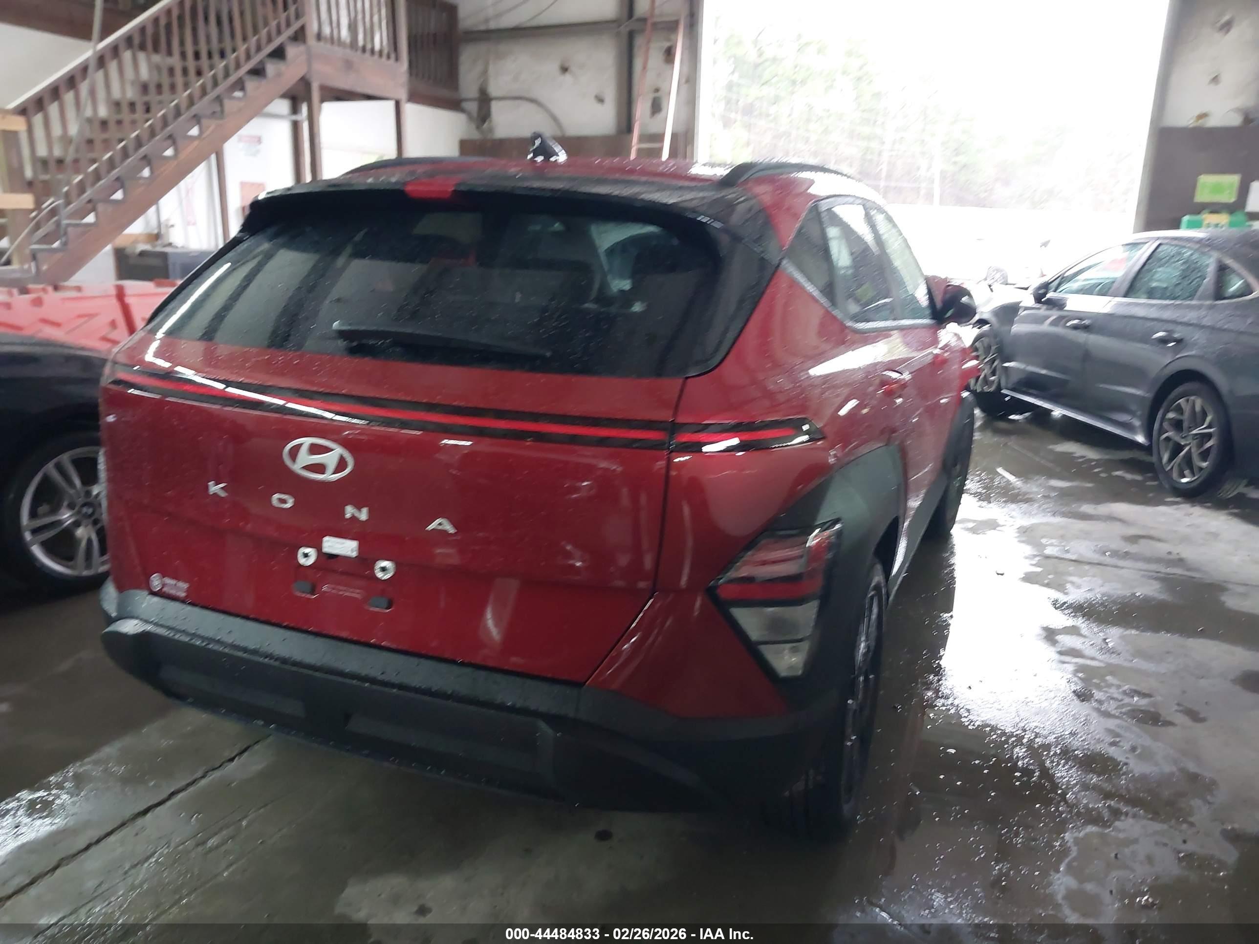 HYUNDAI KONA image 4