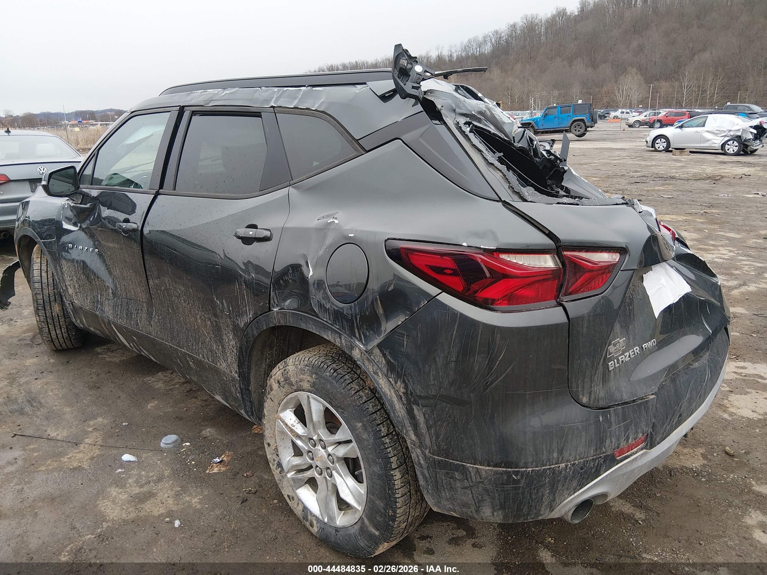 CHEVROLET BLAZER image 3
