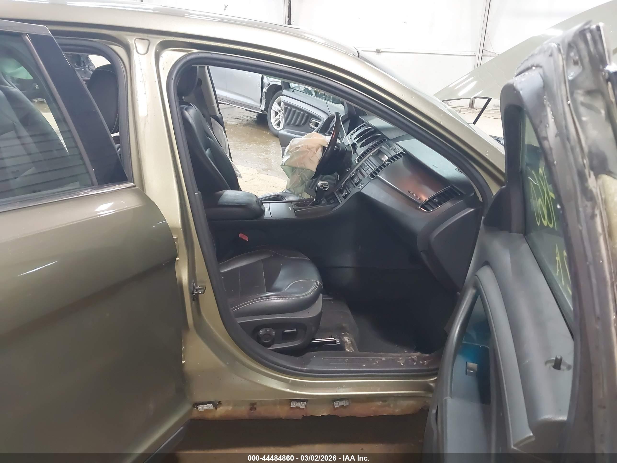 FORD TAURUS image 5