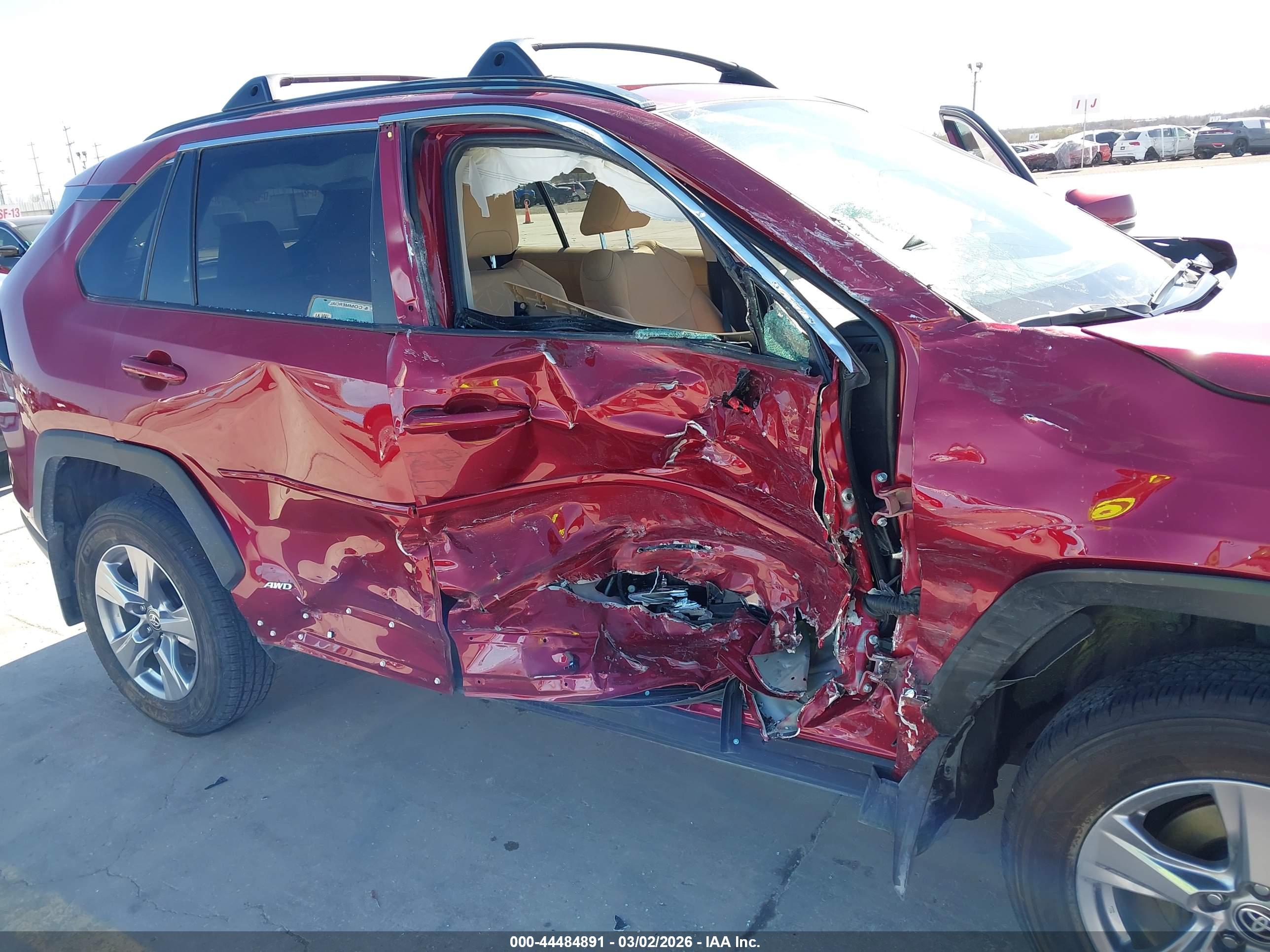 TOYOTA RAV4 image 6