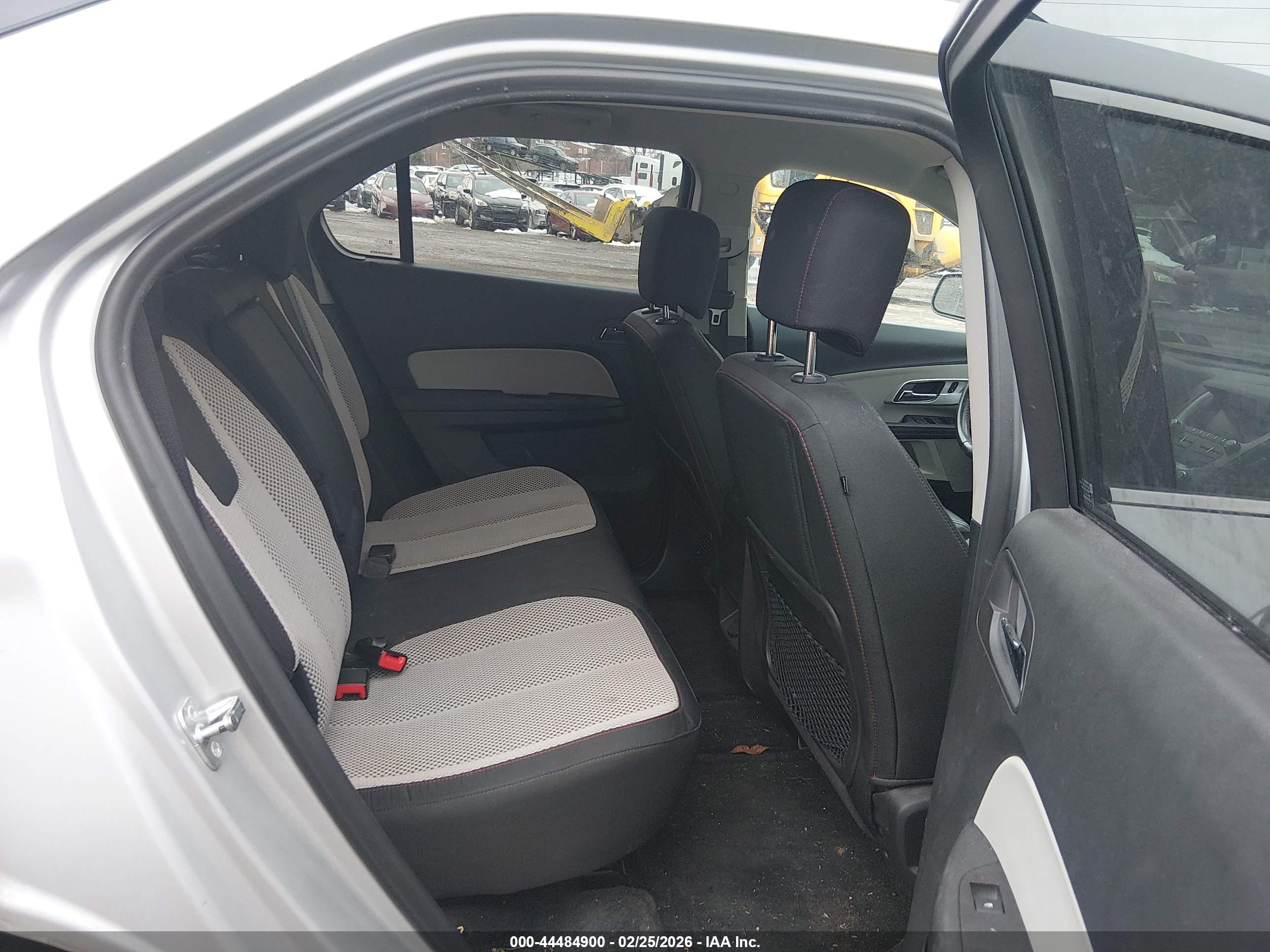 CHEVROLET EQUINOX image 8