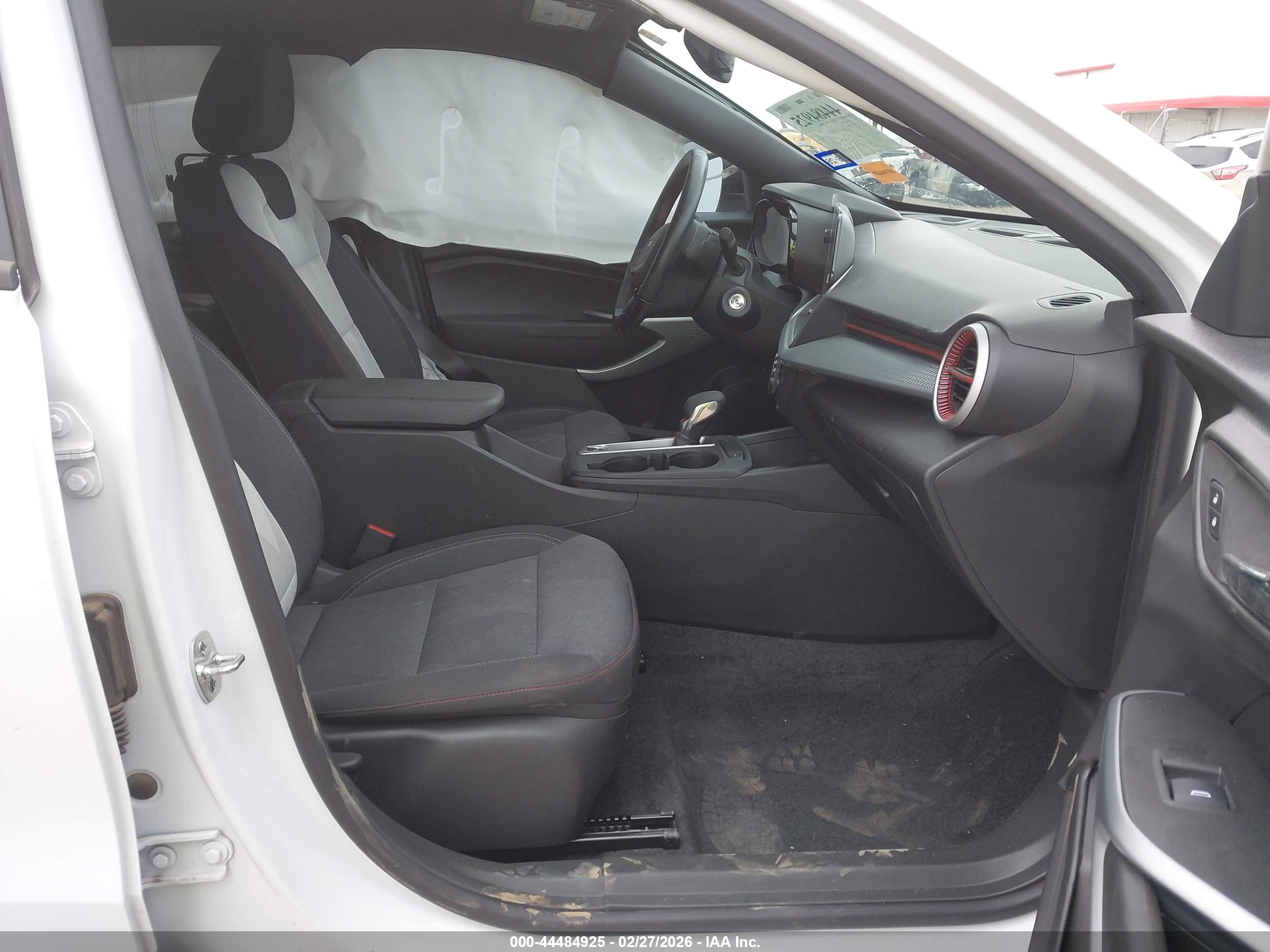 CHEVROLET TRAX image 5