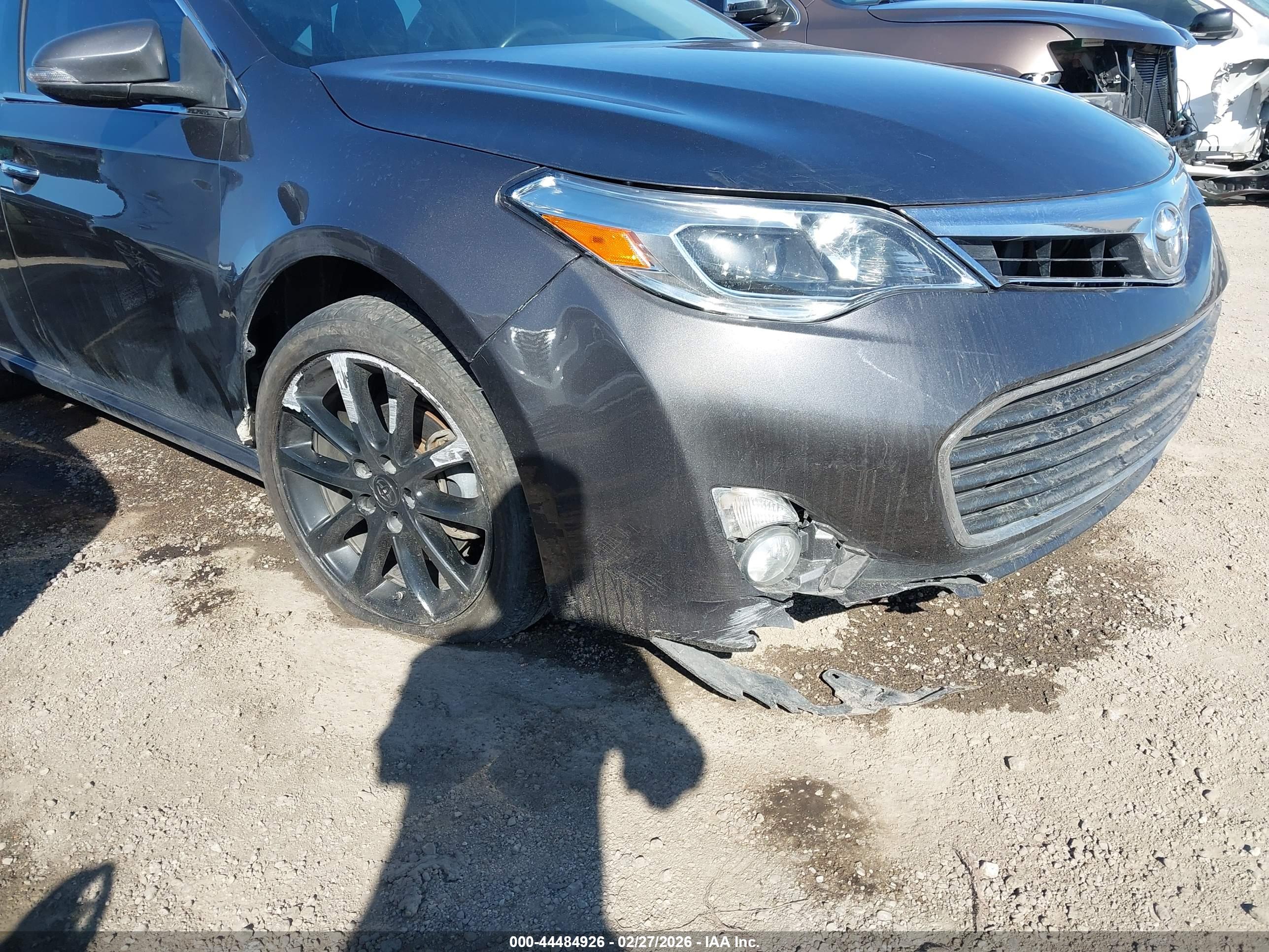 TOYOTA AVALON image 6