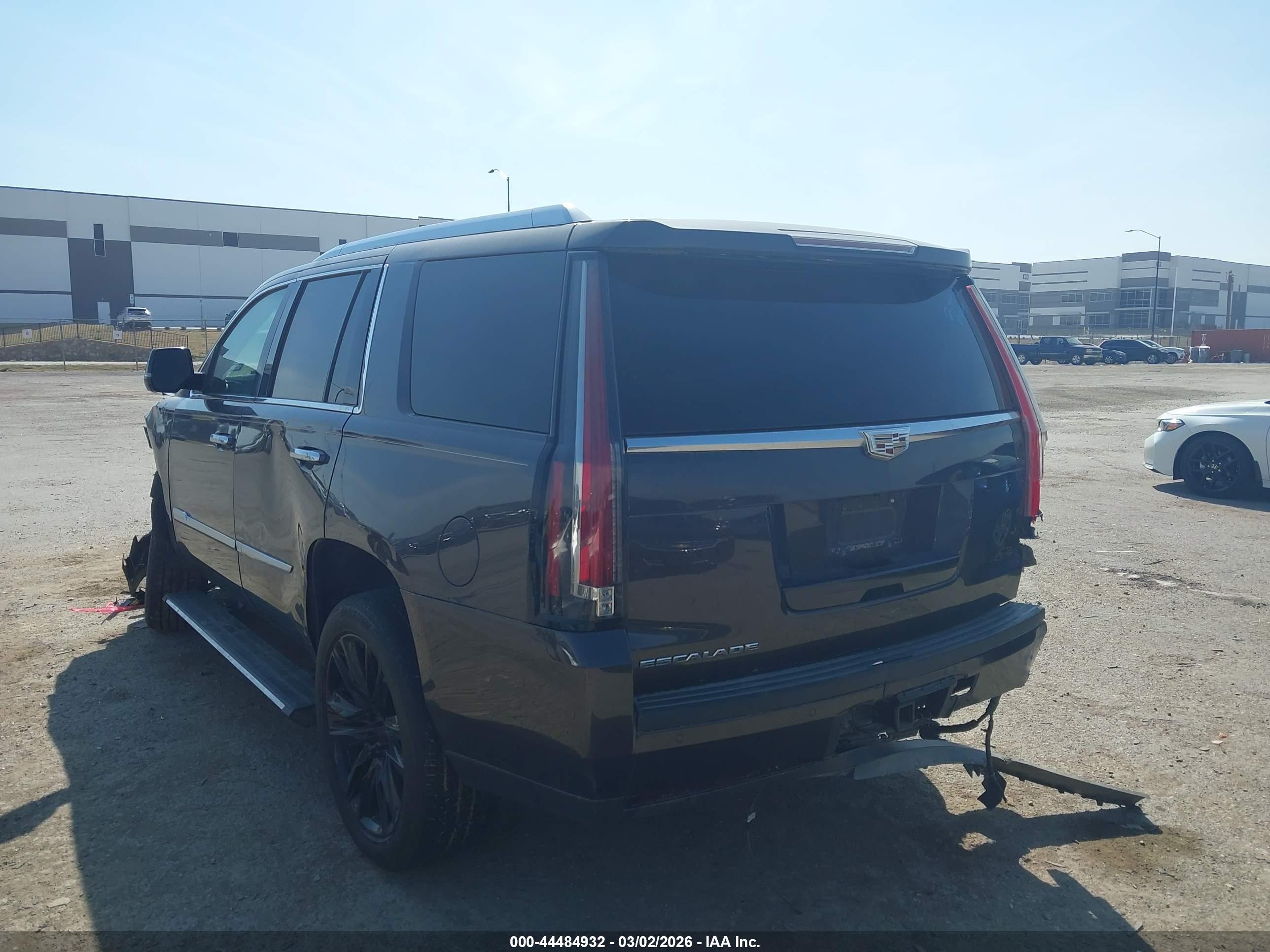 CADILLAC ESCALADE image 3