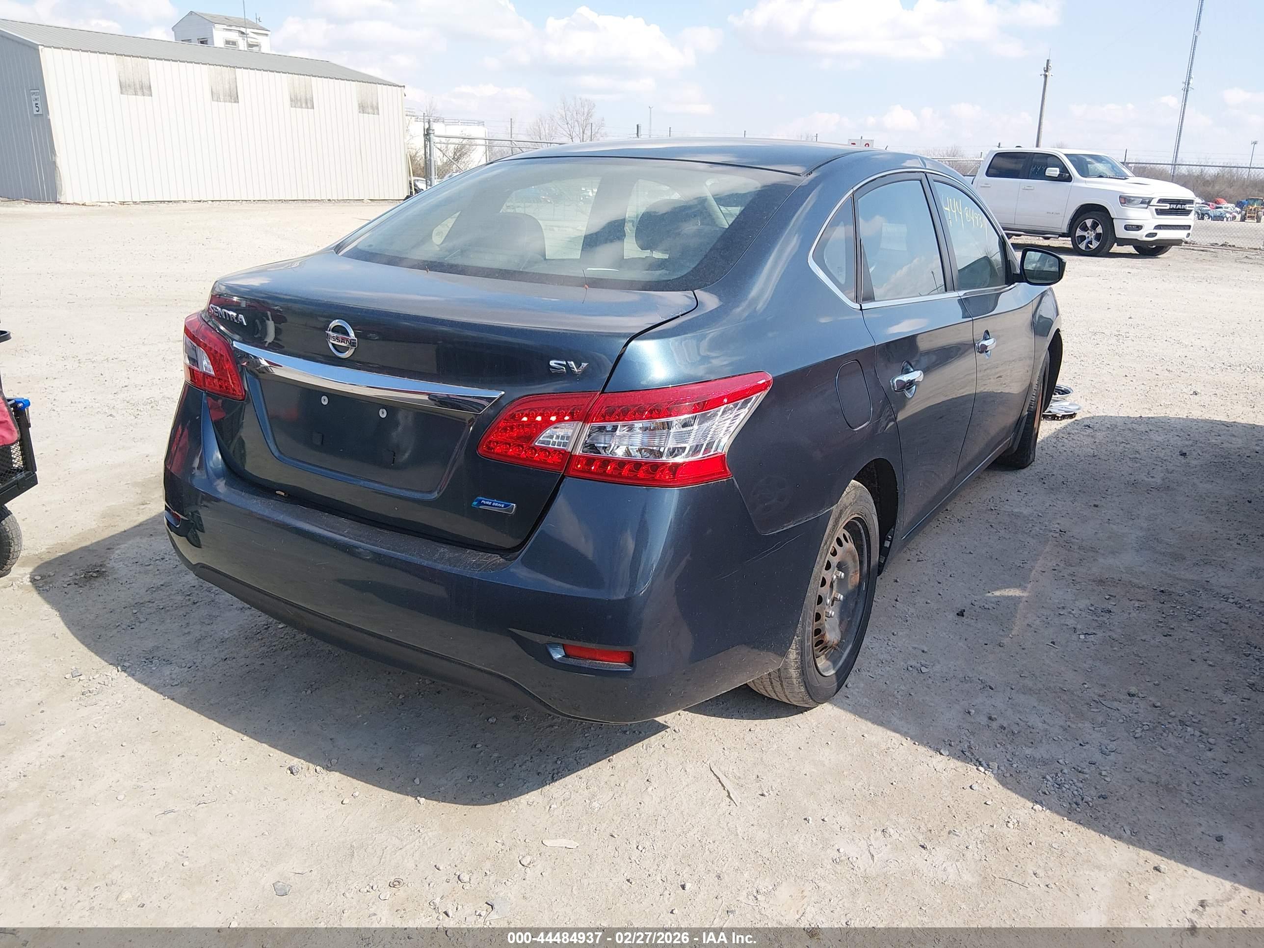 NISSAN SENTRA image 4